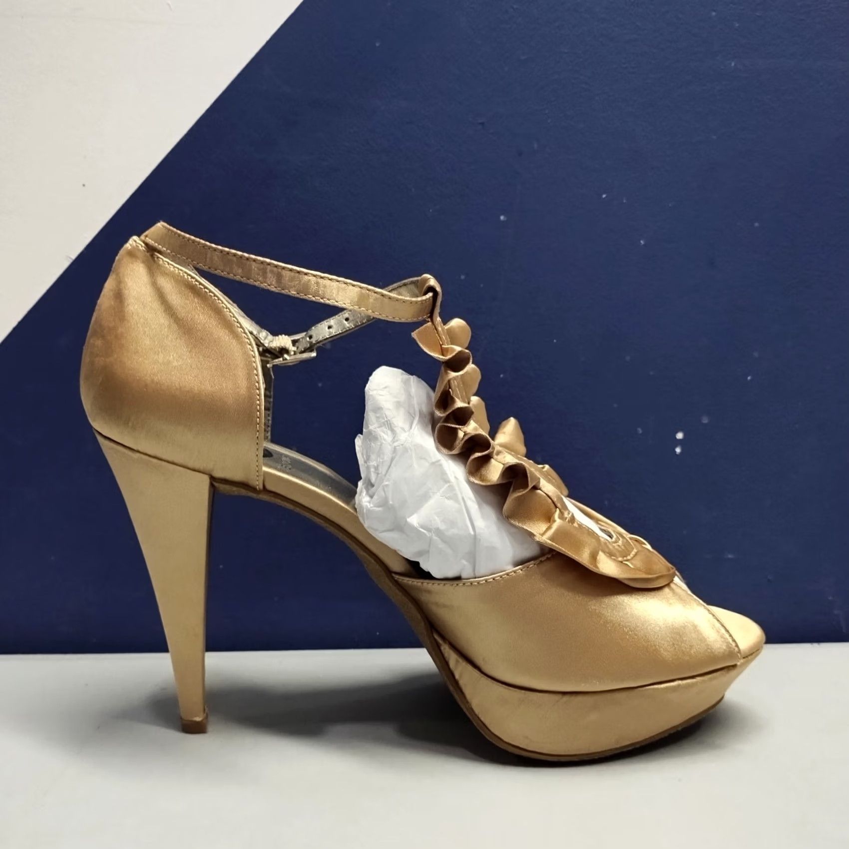Guess G By GUESS Glucosa Pump Heels Womens US 10M Gold Stiletto Lightweight Open Toe Size US 10 / IT 40 - 6 Thumbnail