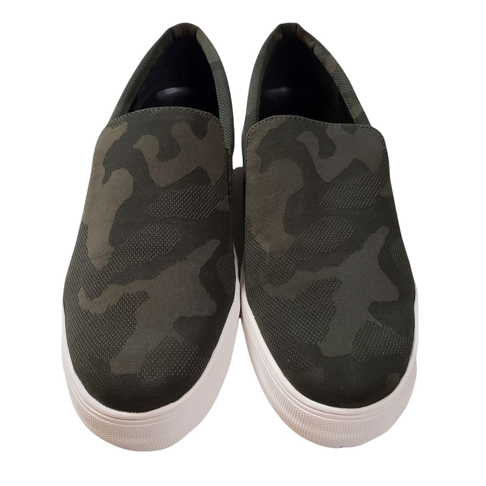 Vince Camuto Vince Camuto Sneakers Women 9M 40 Slip On Korli 2 Camo Green Size US 9 / IT 39 - 2 Thumbnail