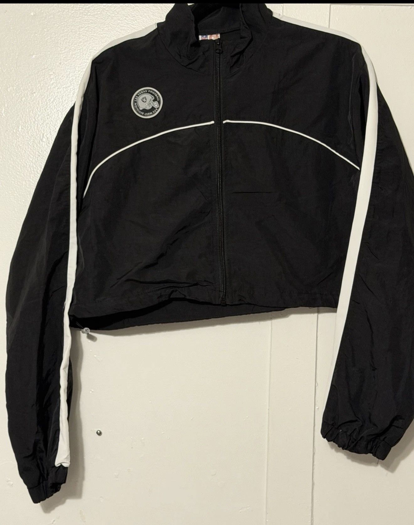 NFL Y2K Las Vegas Raiders Cropped Track Jacket Black White NFL” Size M / US 6-8 / IT 42-44 - 1 Thumbnail