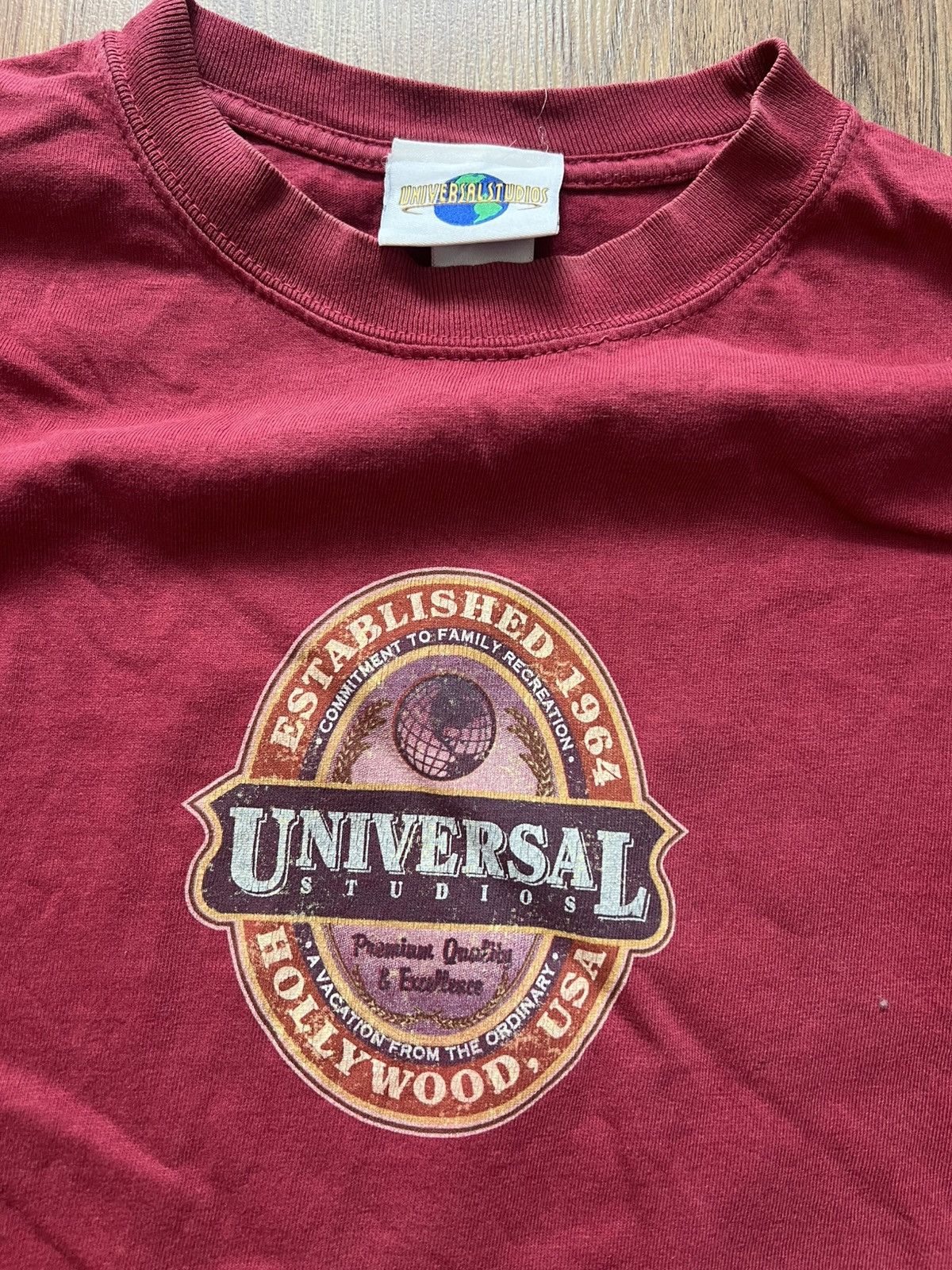Universal Studios Universal Studios Burgundy T-Shirt Size US M / EU 48-50 / 2 - 3 Thumbnail