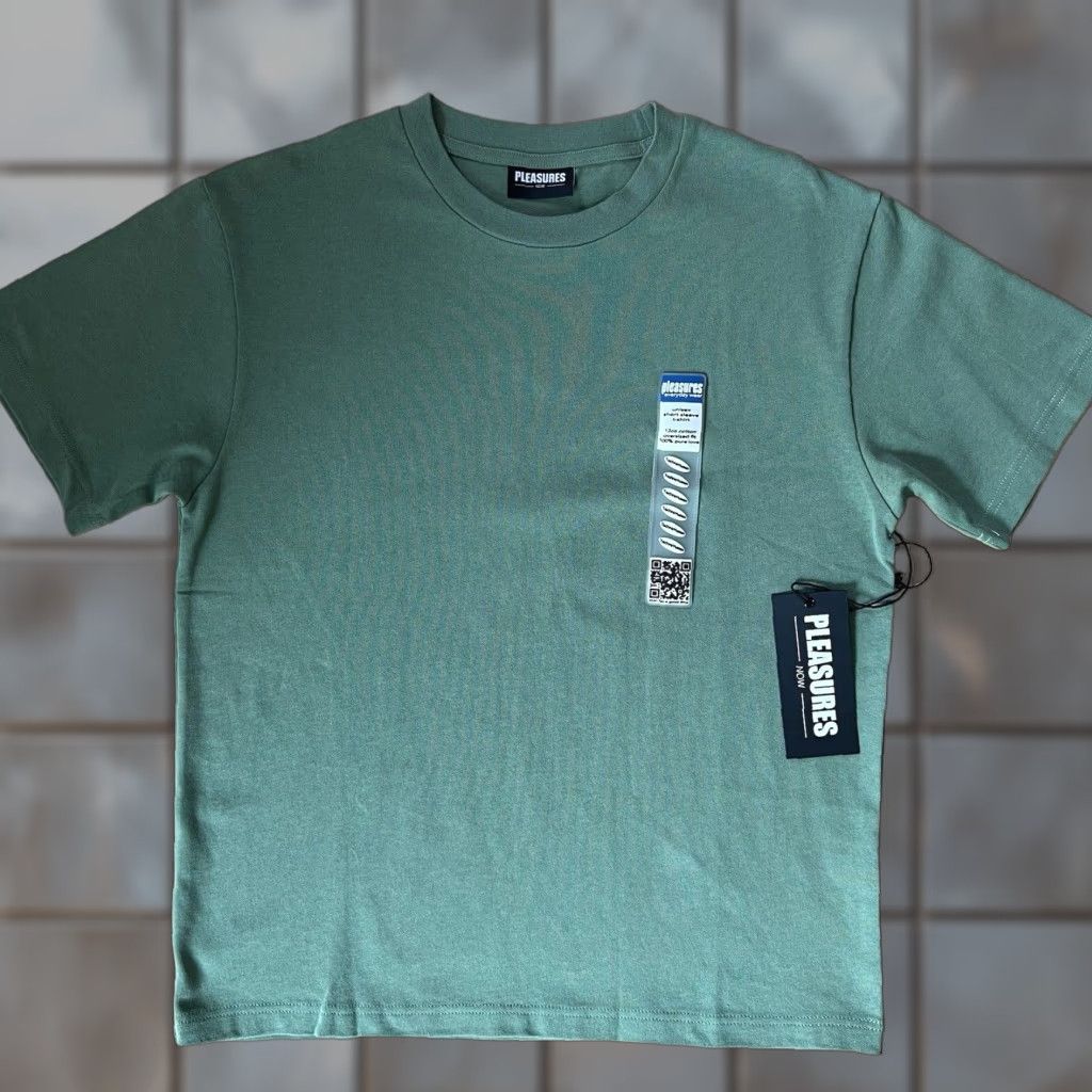 Pleasures Pleasures Boxy Shirt Small Green T-Shirt Short Sleeve Cotton Men USA Logo Round Neck All Seasons Size US S / EU 44-46 / 1 - 1 Thumbnail
