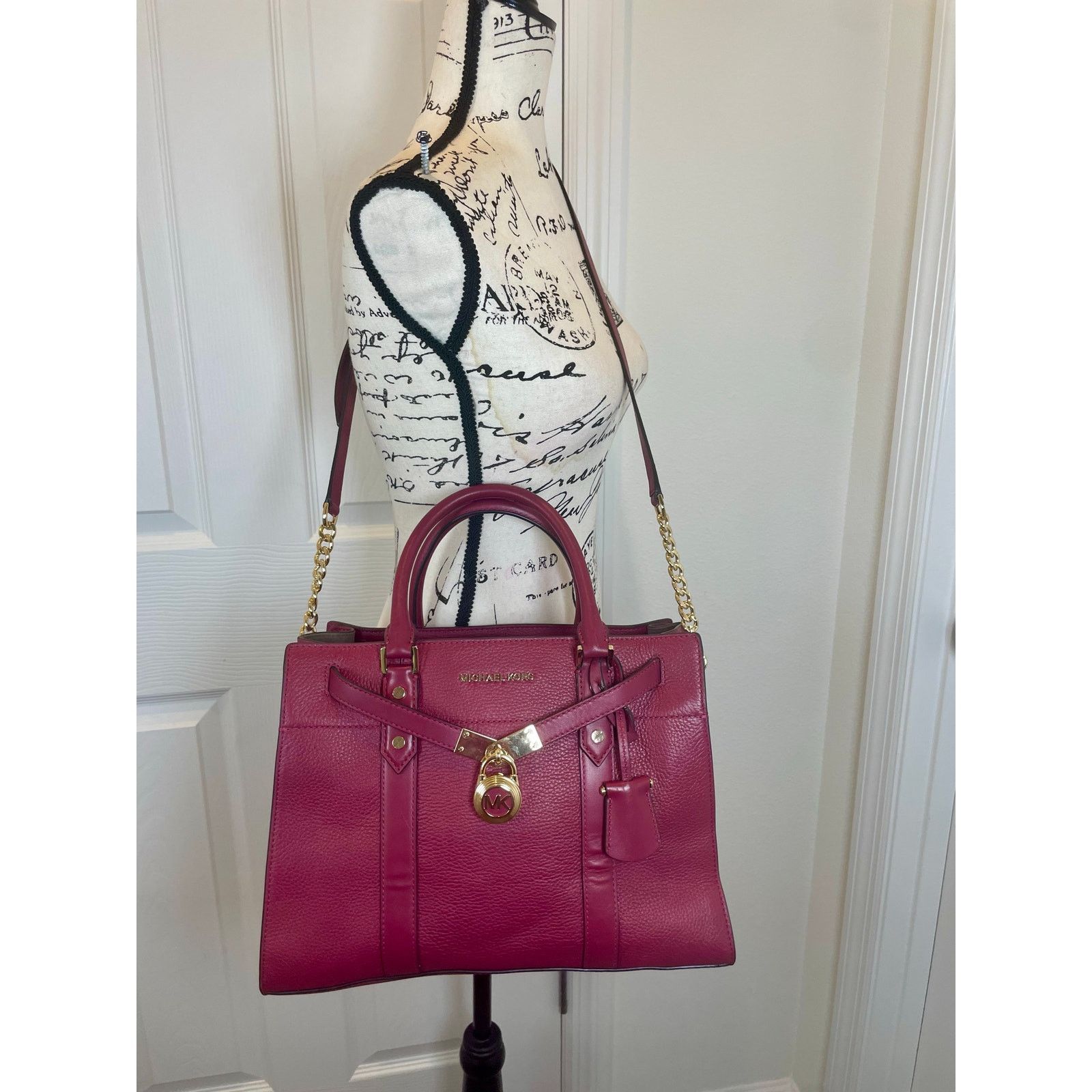 Michael Kors MICHAEL KORS NOUVEAU SATCHEL BAG PADLOCK KEY CROSSBODY BERRY Size ONE SIZE - 3 Thumbnail