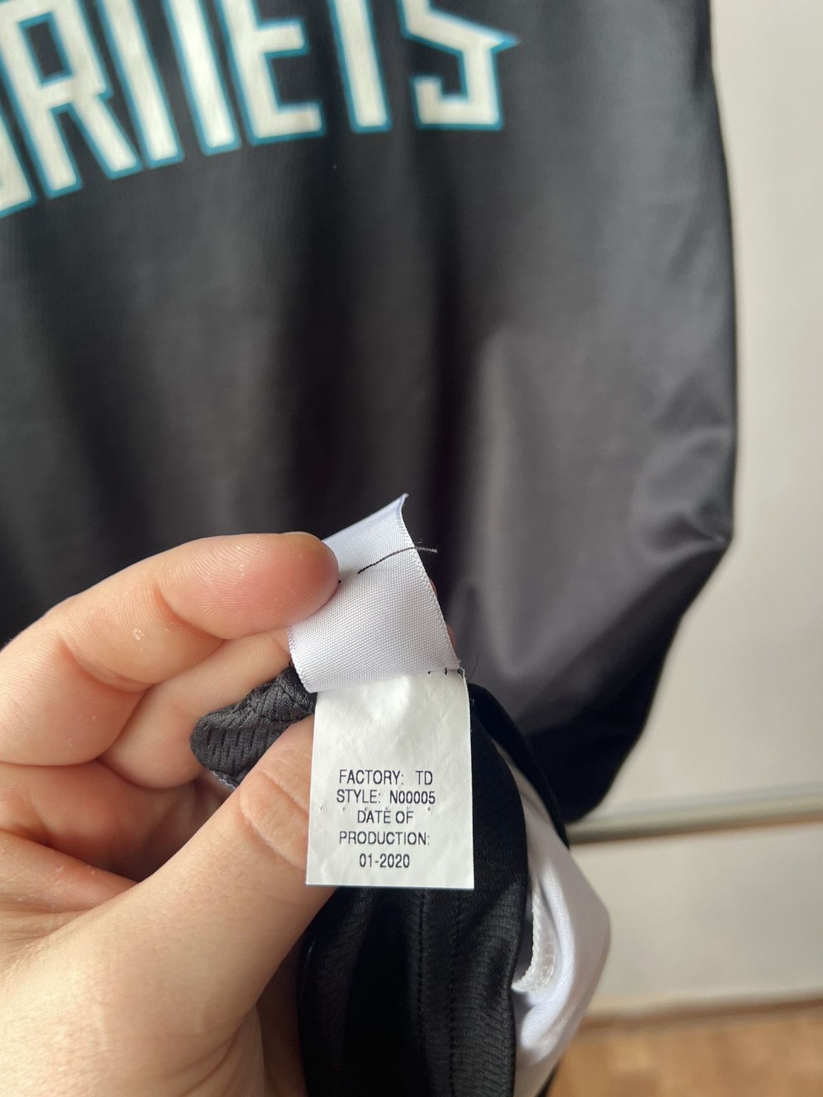 NBA 2020 Charlotte Hornets Alleson Athletic basketball jersey Size US L / EU 52-54 / 3 - 15 Thumbnail