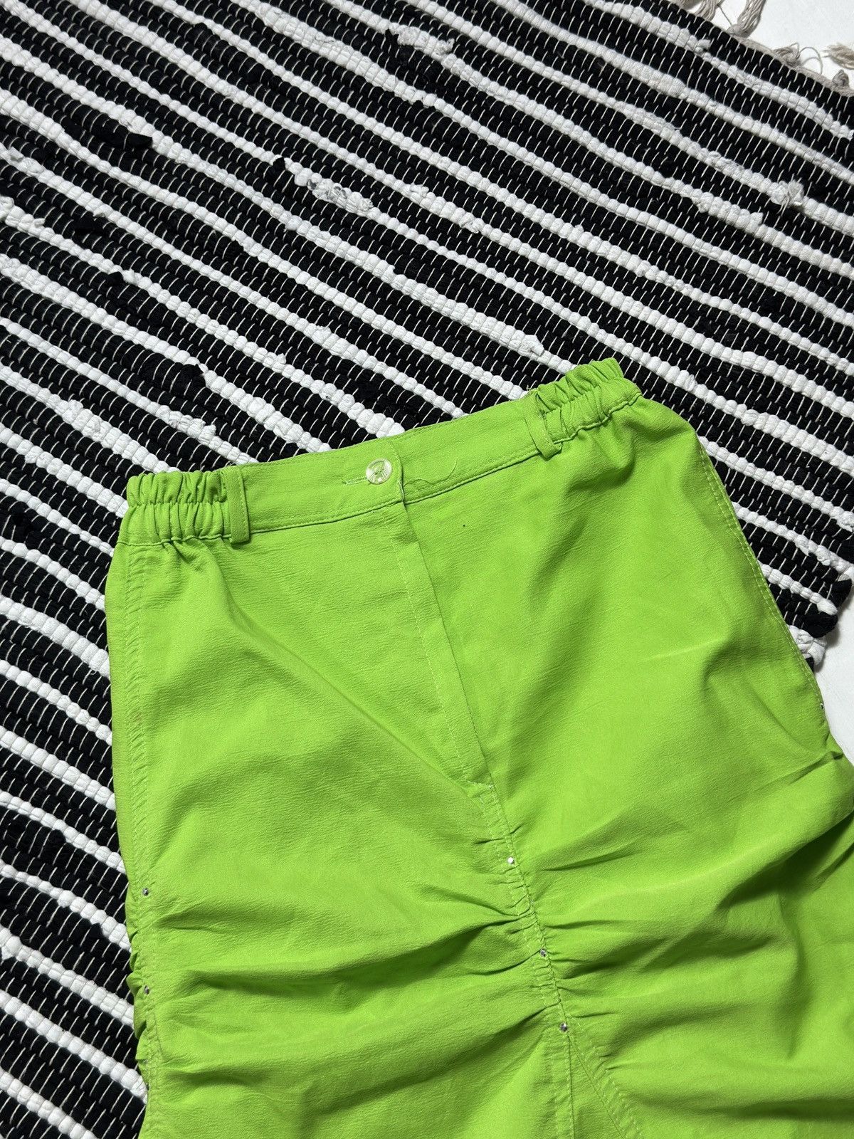 Other AVANT GARDE ASYMMETRICAL GREEN MIDI SKIRT Size 27" / US 4 / IT 40 - 7 Thumbnail