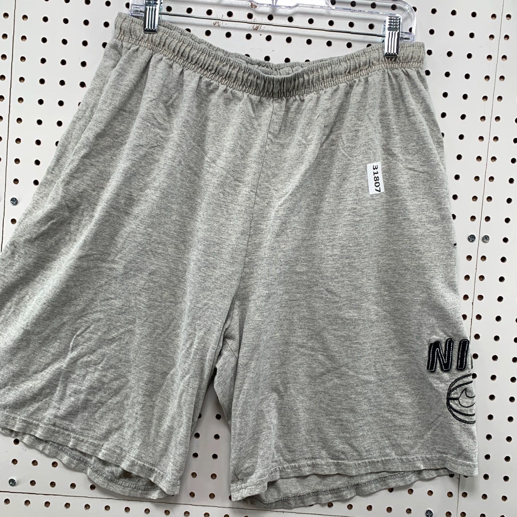 Nike VINTAGE Nike Basketball Shorts Men L Gray Embroidered Swoosh 32x9.5 90s Black Tag Athletic Size US 33 - 6 Thumbnail