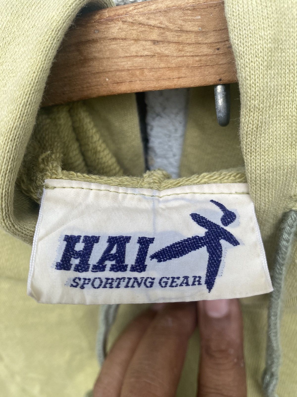 Hai Sporting Gear Vintage hai sporting gear hoodie Size US L / EU 52-54 / 3 - 10 Thumbnail