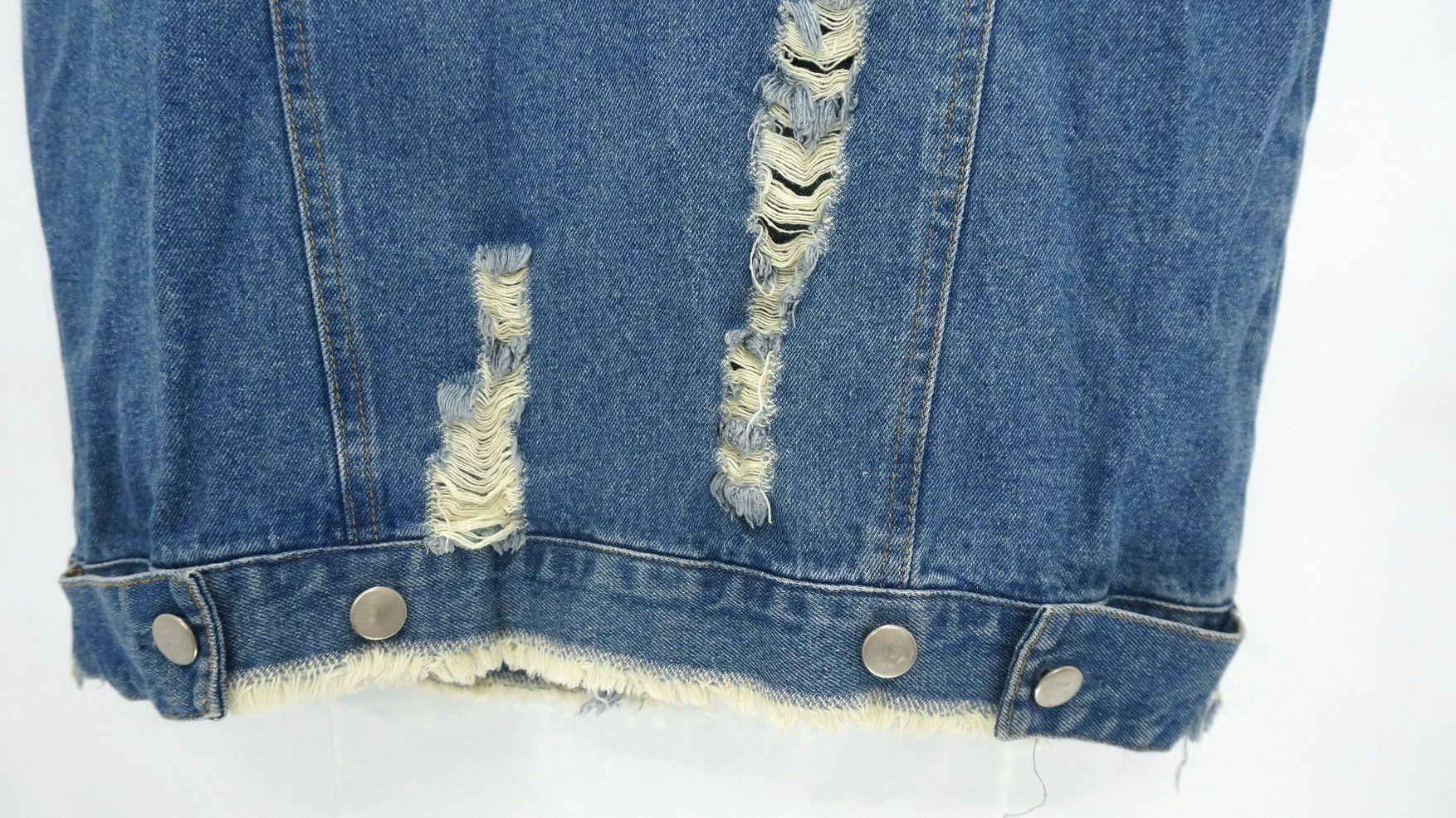 Japanese Brand Vintage Japanese Distressed Studded Sleveless Denim Jacket Size US S / EU 44-46 / 1 - 9 Thumbnail