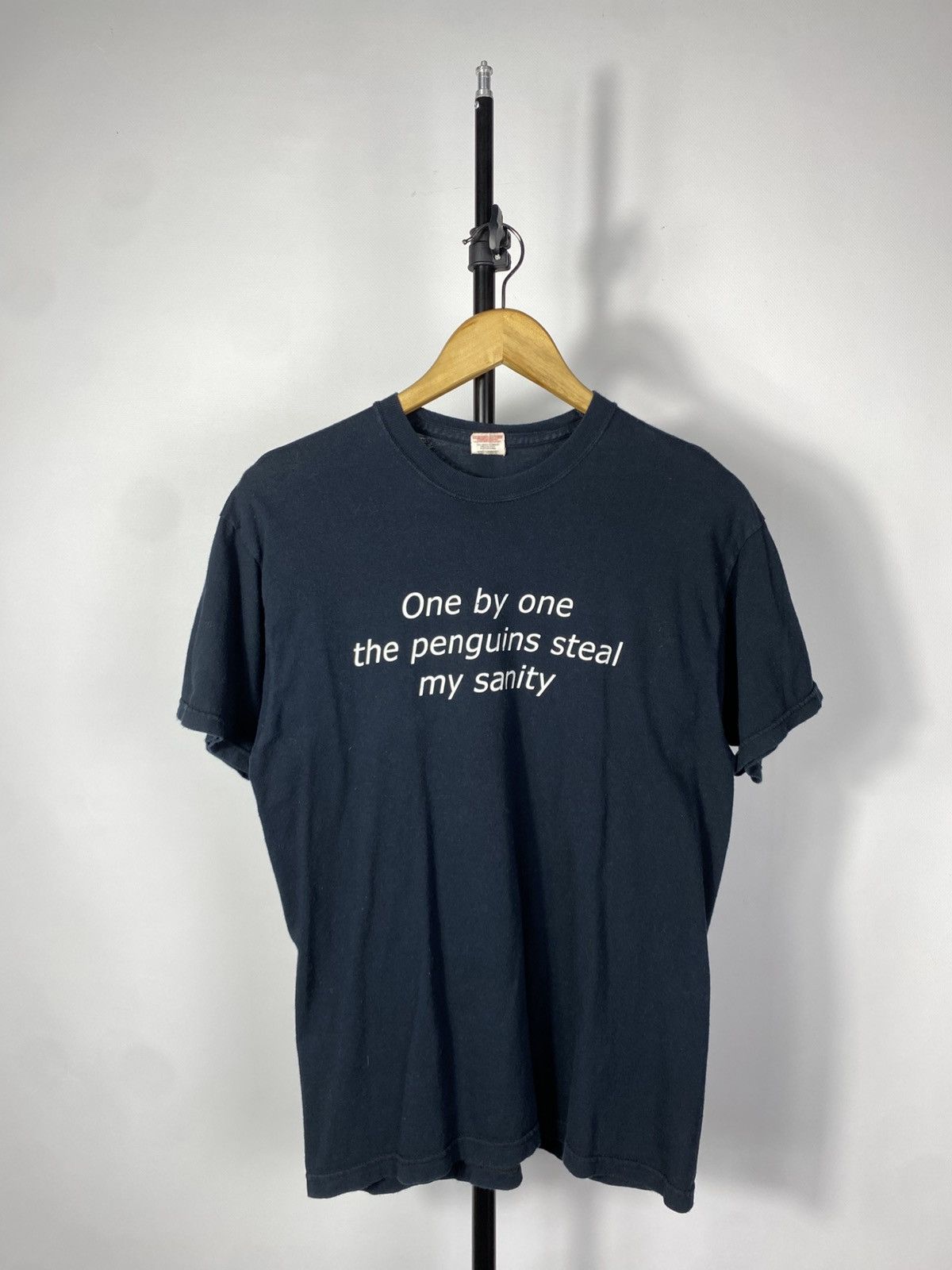 TEE JAYS Vintage “One by one the penguins steal my sanity” Tee Size US S / EU 44-46 / 1 - 1 Thumbnail