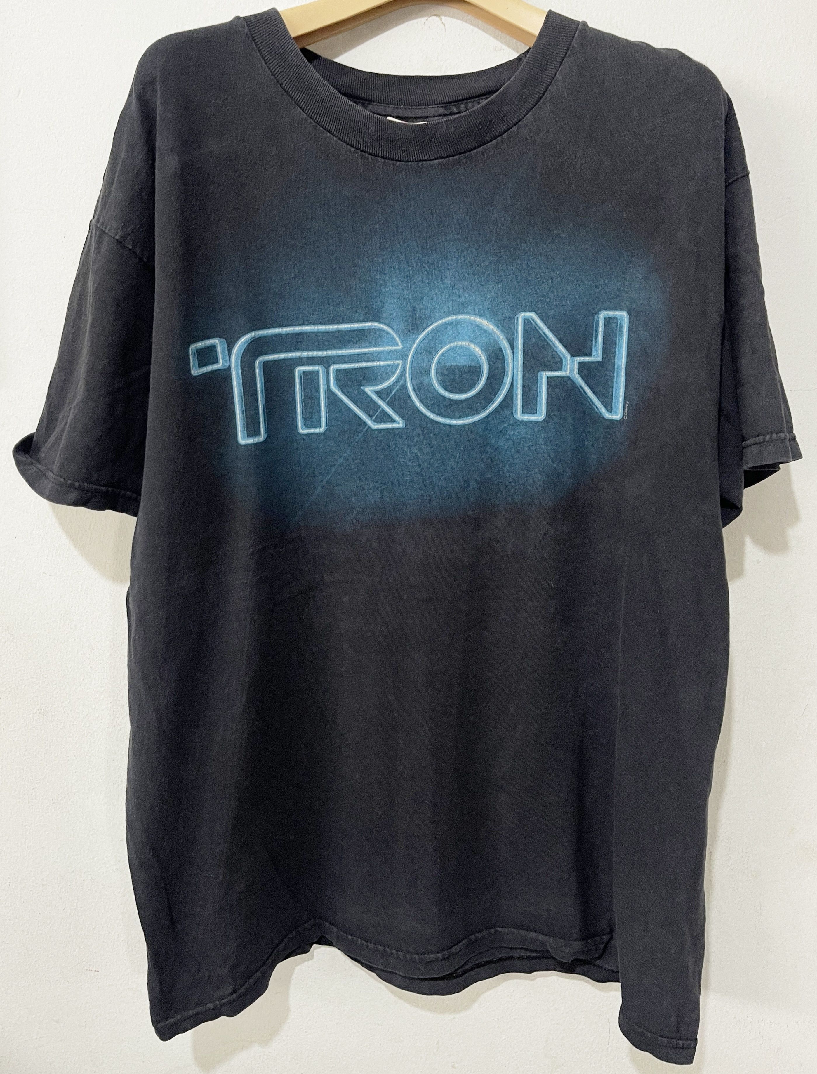 Other 2010 Tron Legacy T-shirt Size US L / EU 52-54 / 3 - 1 Thumbnail