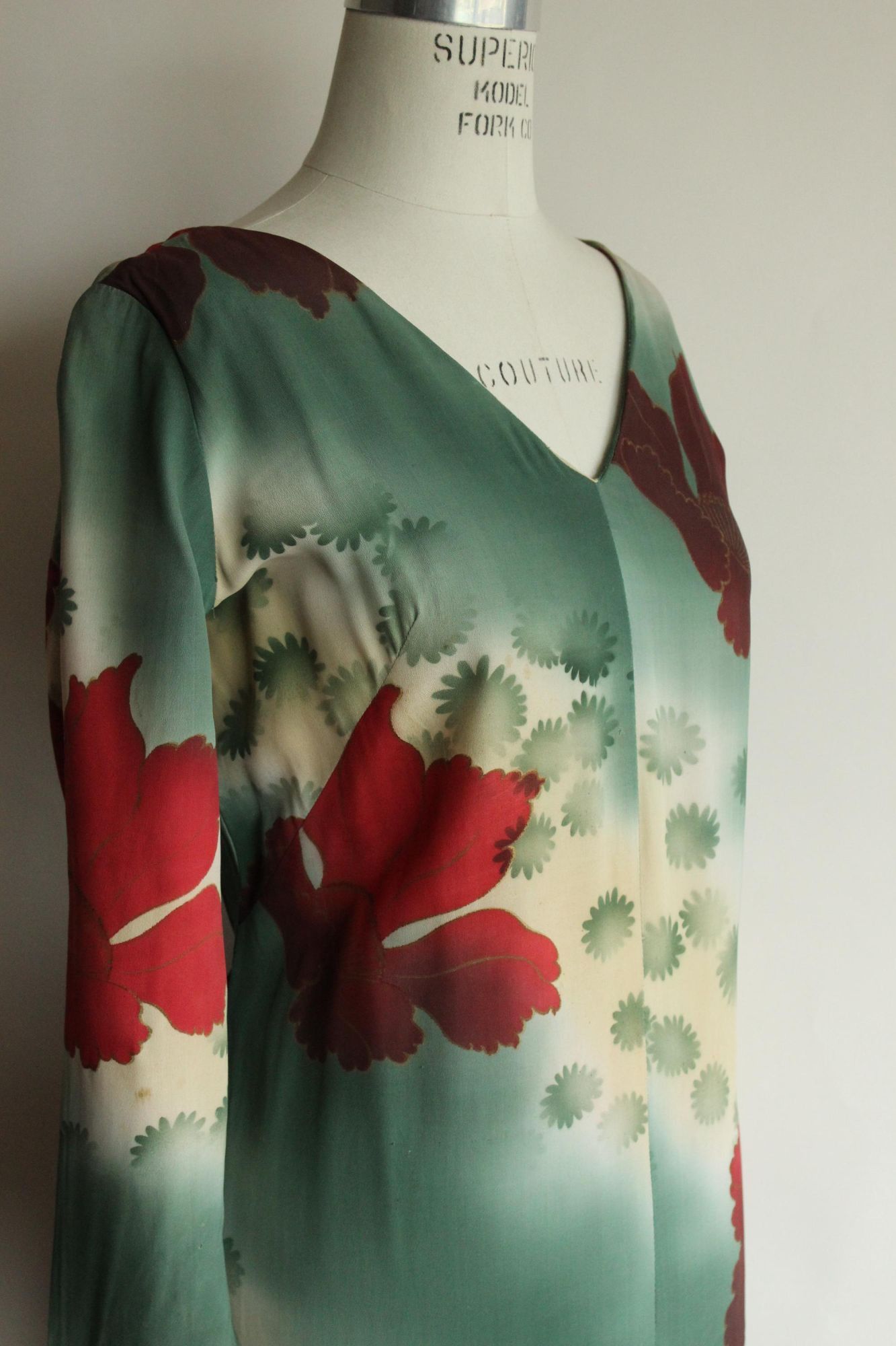 Vintage Vintage 1960s Dress, Green and Red Asian Rayon Maxidress wit Size M / US 6-8 / IT 42-44 - 5 Thumbnail