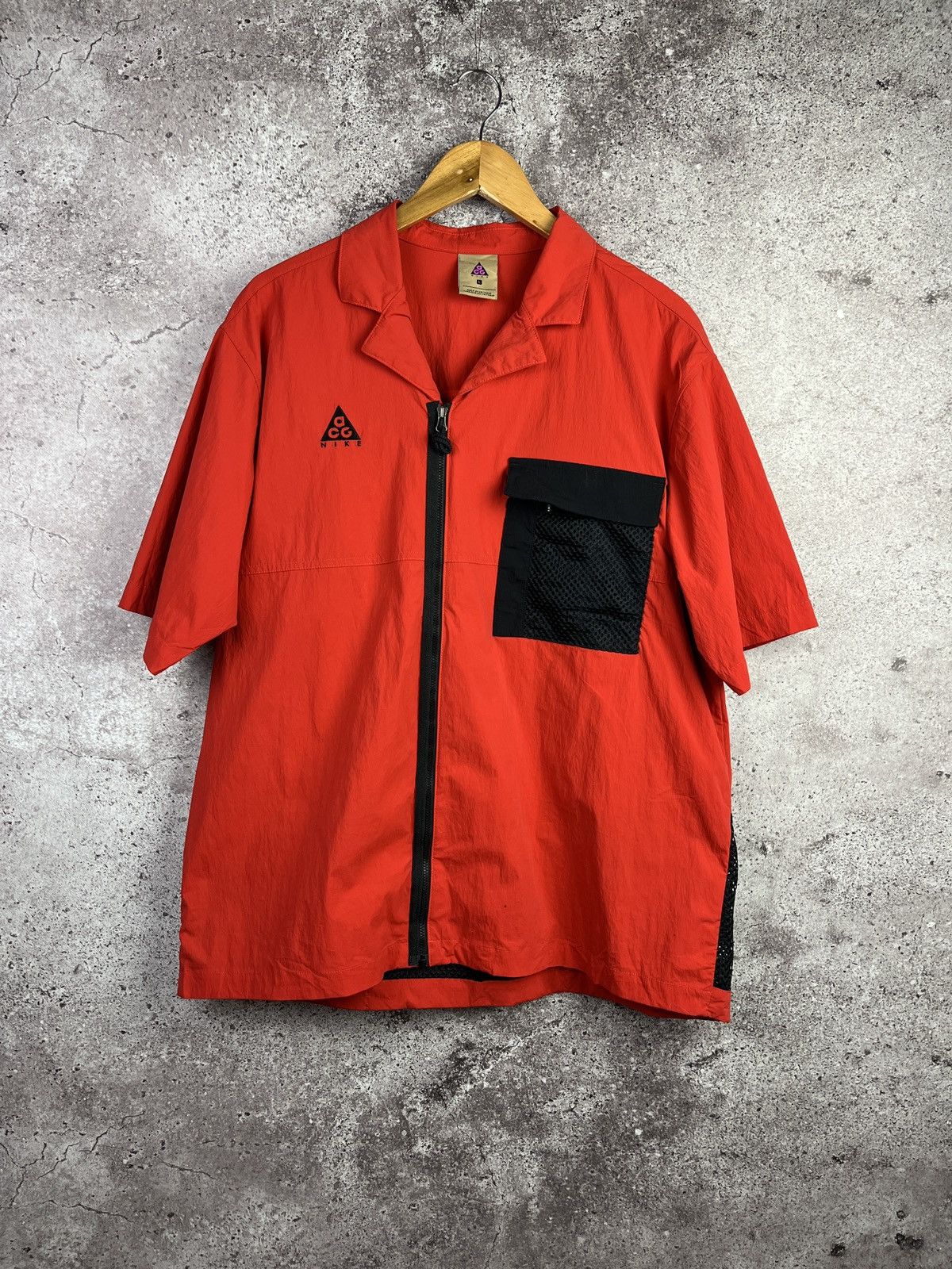 Nike ACG Nike ACG Technical Zip Shirt Red Mesh Panel Utility Outdoor Size US L / EU 52-54 / 3 - 1 Thumbnail