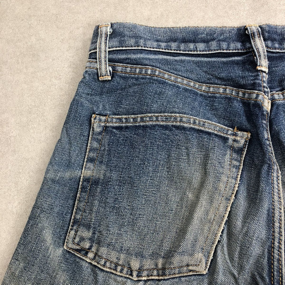 Japanese Brand 🇯🇵 Vintage Resolute 710 Japan Distressed Faded Selvedge Jeans Size US 30 / EU 46 - 14 Thumbnail