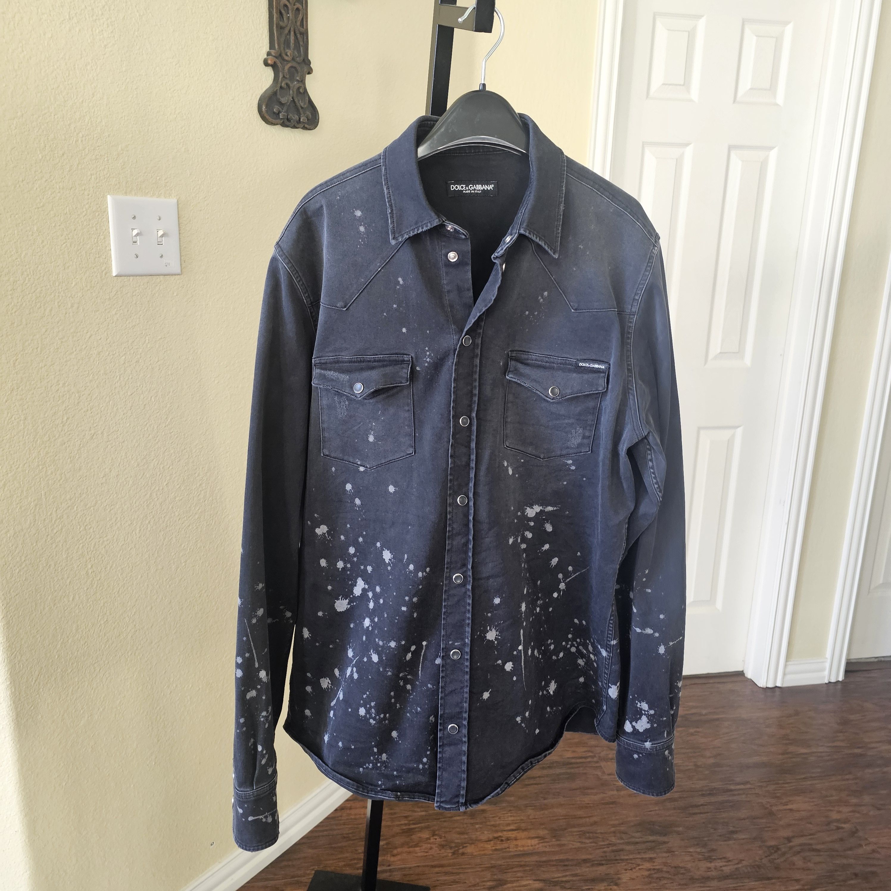 Dolce & Gabbana Dolce & Gabanna Charcoal Distressed Denim Shirt Size 42/L Size US L / EU 52-54 / 3 - 1 Thumbnail