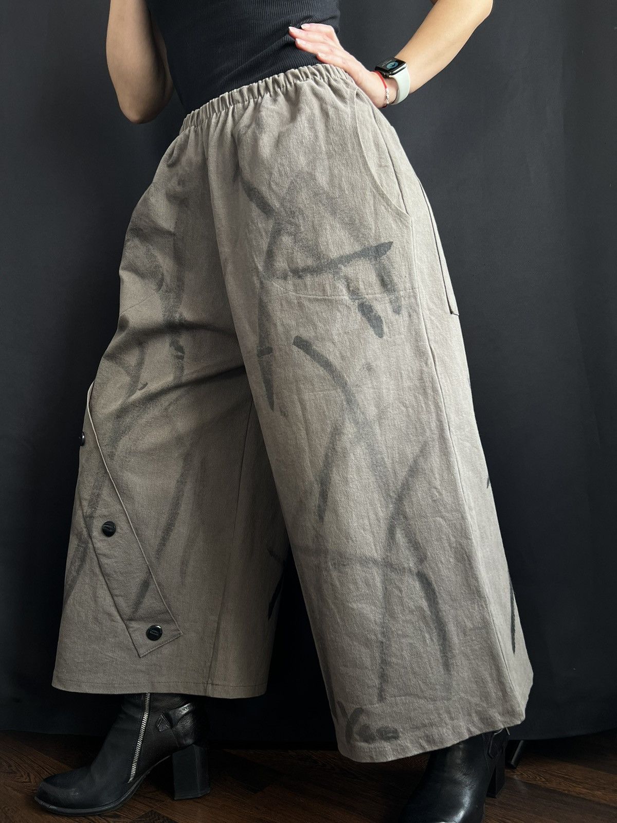 Yii Yoo Pants Gray Size XL