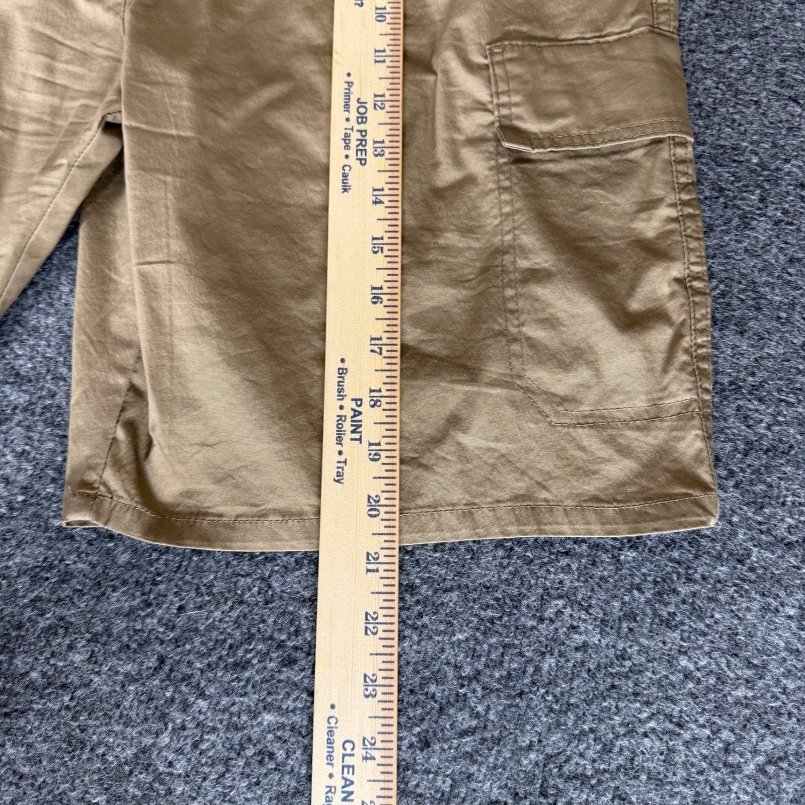 Wrangler Wrangler ATG Cargo Shorts Mens 36 Beige Outdoor Hiking Trail Size US 36 / EU 52 - 8 Thumbnail