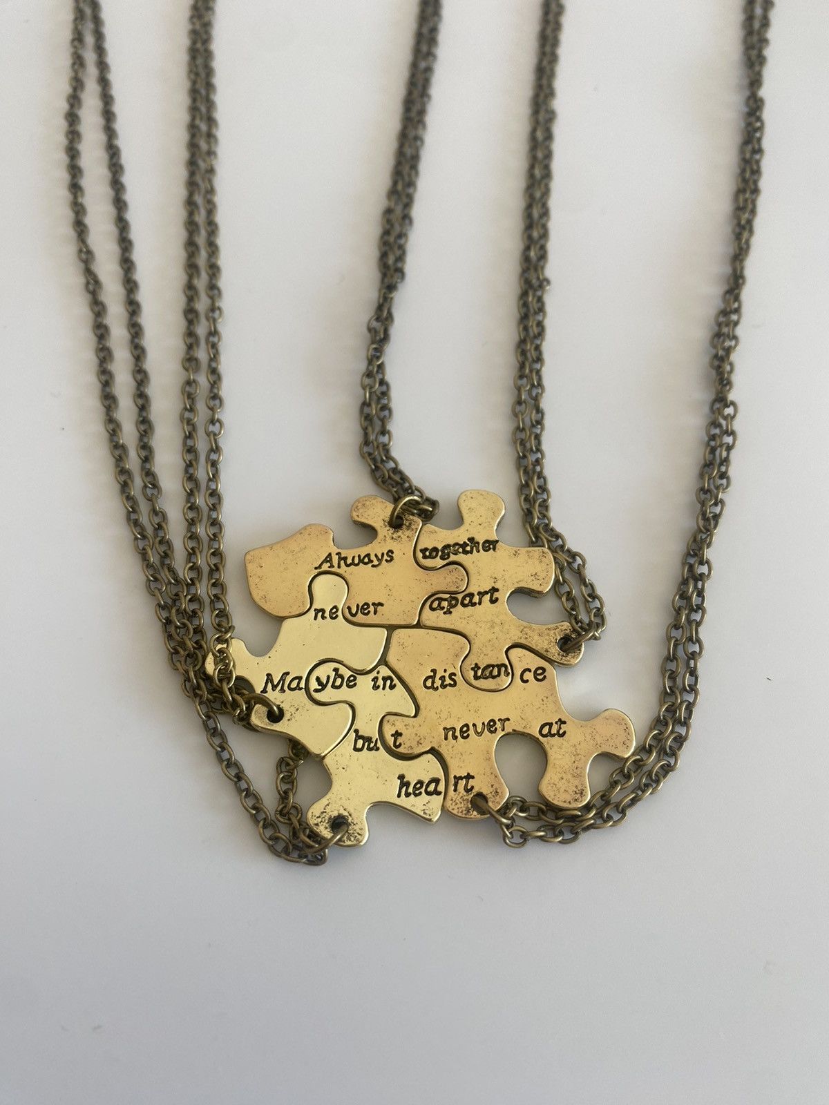 Other Women's necklace friends necklace Size ONE SIZE - 2 Thumbnail