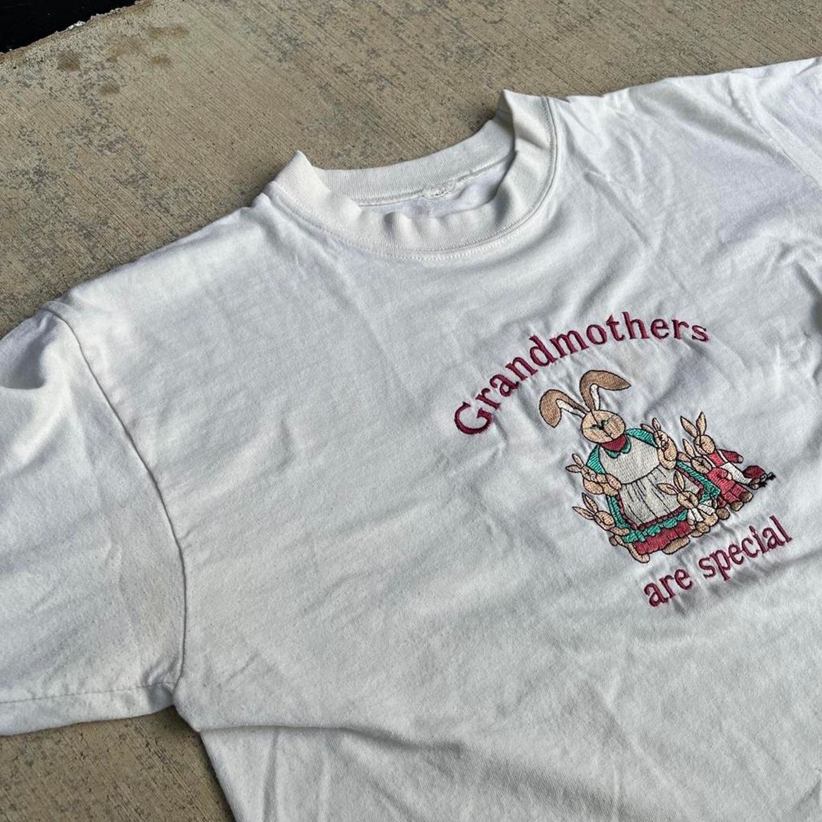 Other Grandmothers Are Special Bunny Family Farm Embodied beige T Size US L / EU 52-54 / 3 - 5 Thumbnail