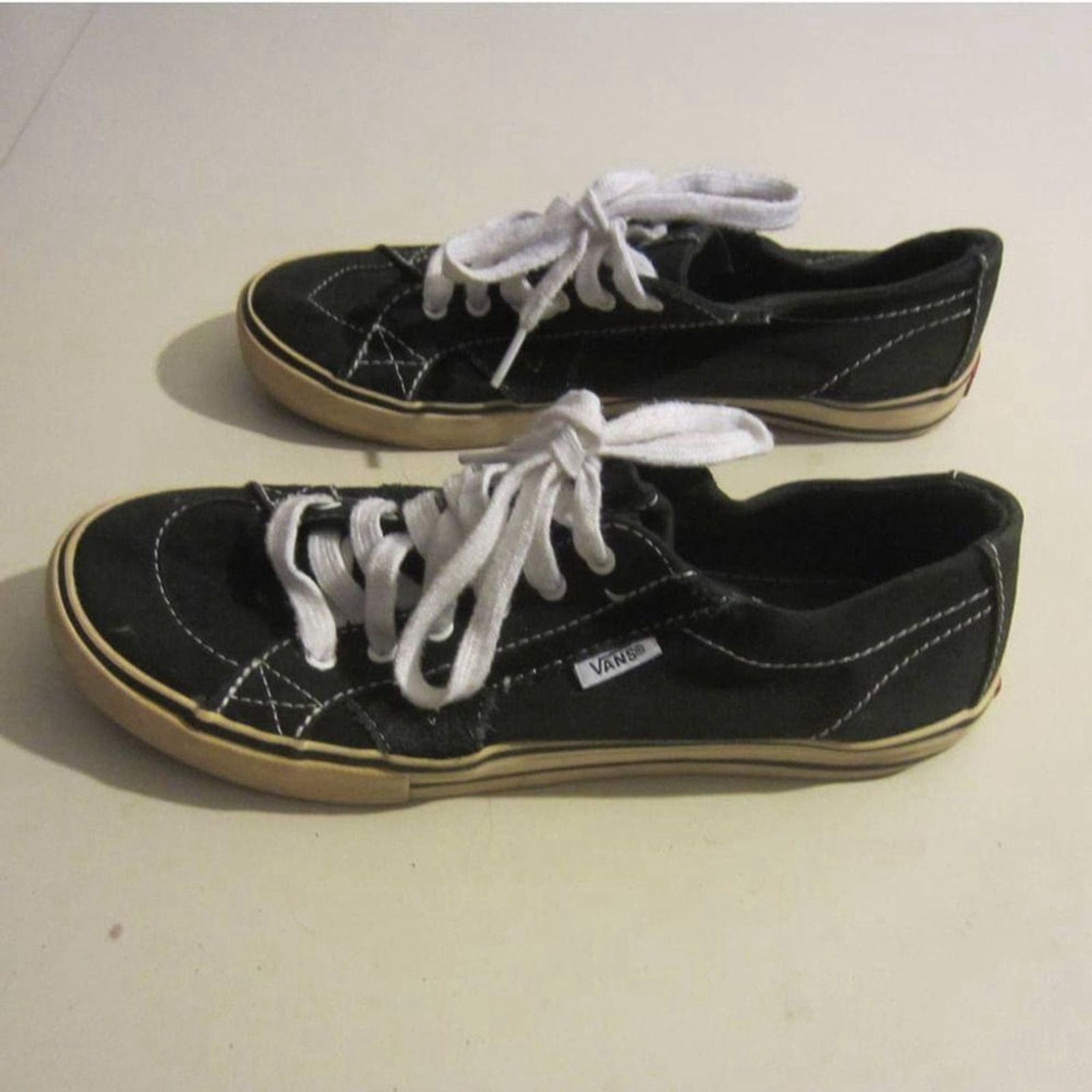 Vans Y2K Streetwear Black Canvas Lace-Up Sneakers VANS Women’s 7 Size US 7 / IT 37 - 6 Thumbnail