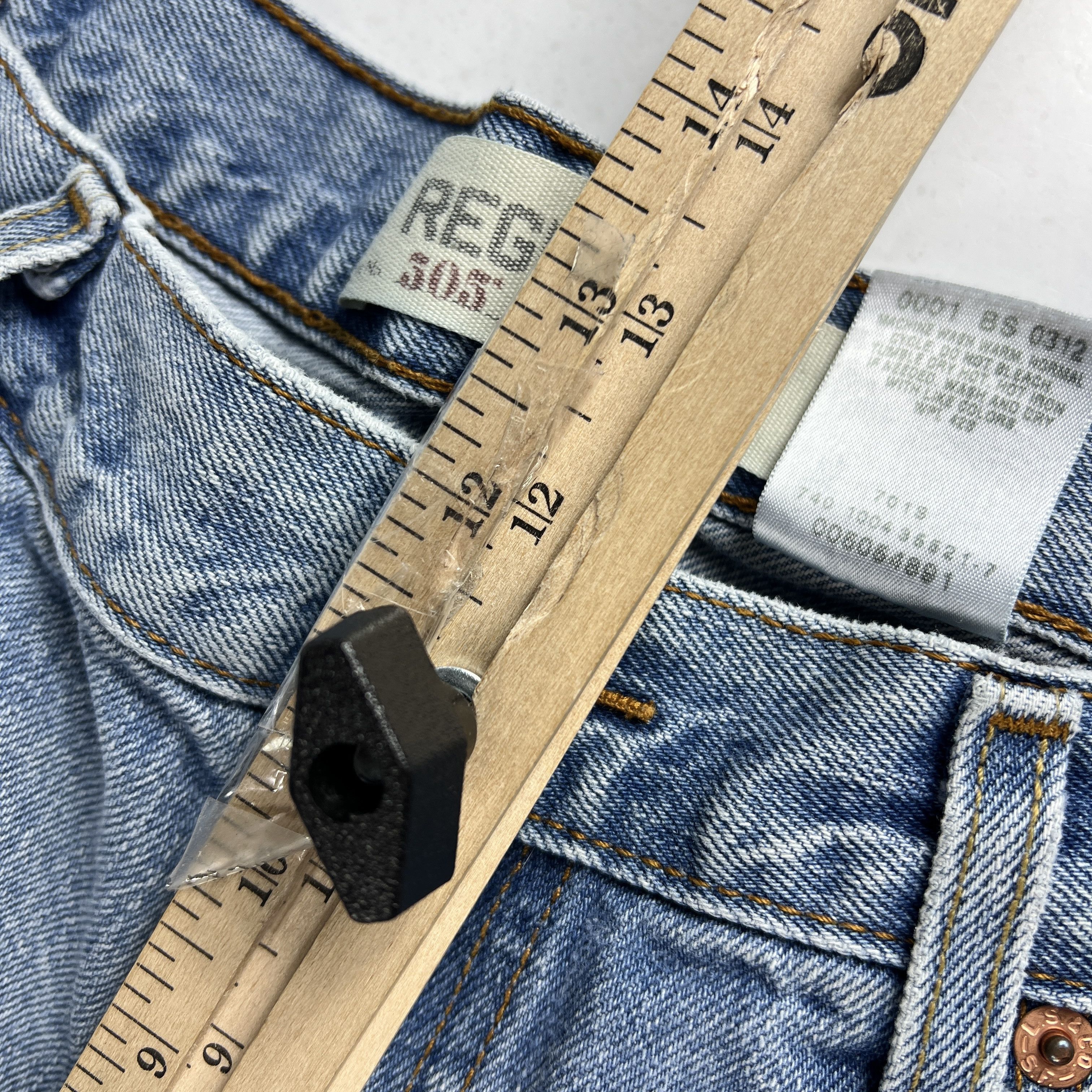 Levi's × Vintage Y2K Levi's Jeans 505 Straight Blue Faded Cotton Denim Size US 34 / EU 50 - 22 Thumbnail