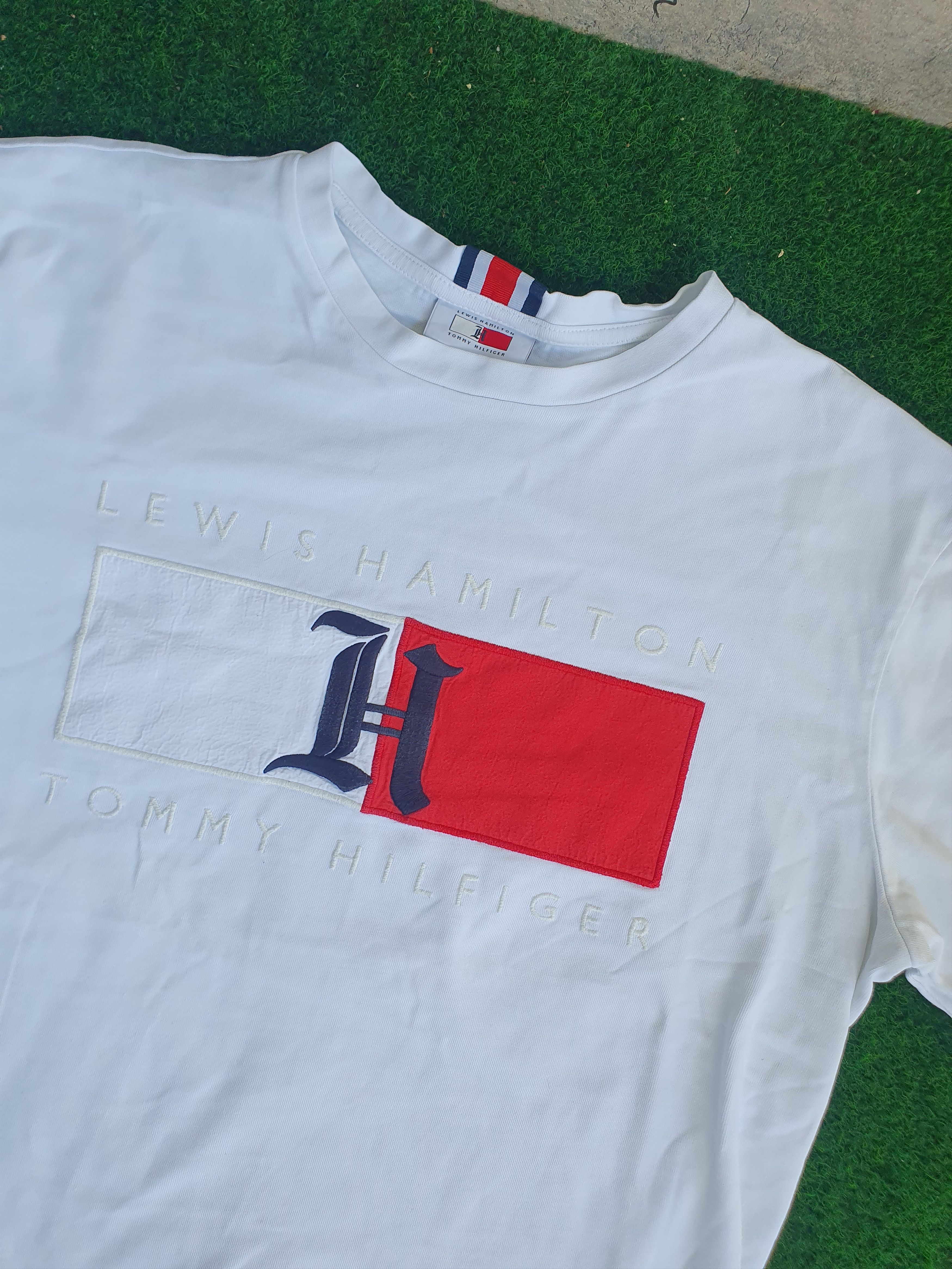 Tommy Hilfiger Tommy Hilfiger x Lewis Hamilton Big Flag t-shirt sz L Size US L / EU 52-54 / 3 - 7 Thumbnail