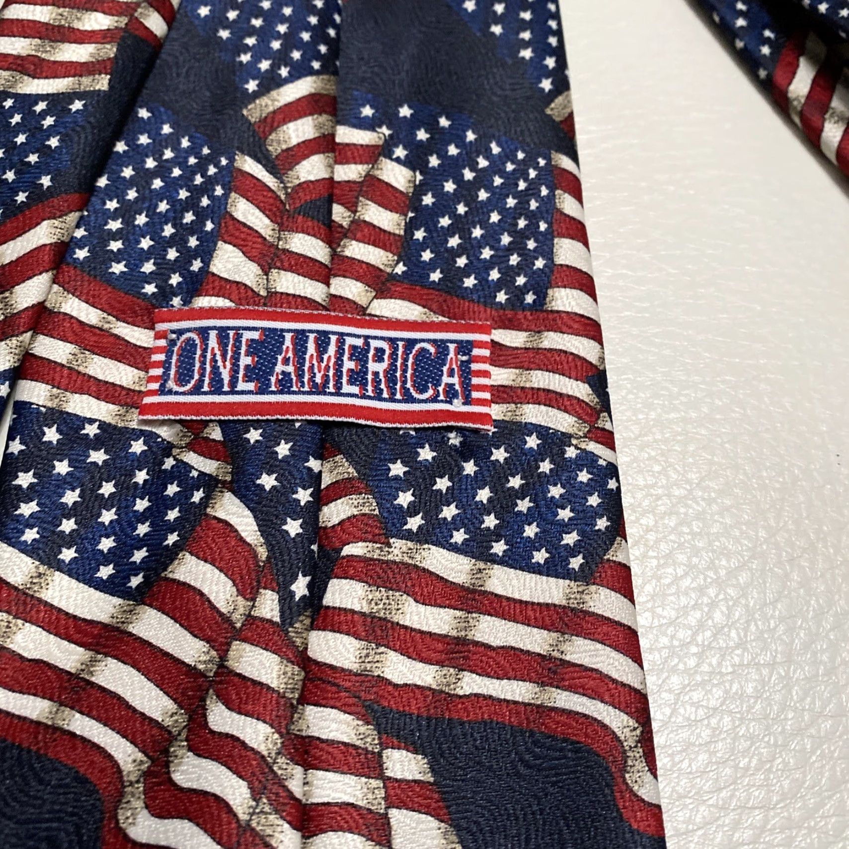 Vintage VINTAGE AMERICAN FLAG TIE MEN 56” Necktie Red White Blue Short 56" One America Mens Neckwear Pre Owned Size ONE SIZE - 5 Thumbnail