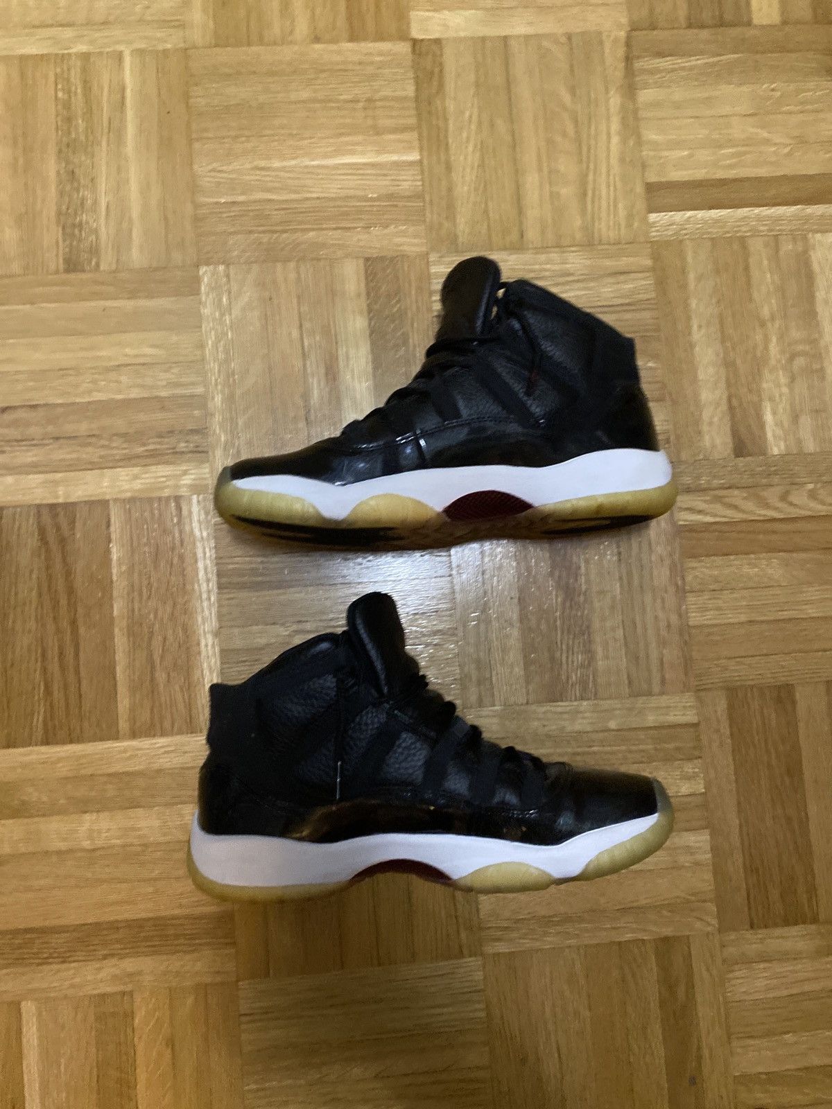 Jordan Brand × Nike Jordan 11 retro 72-10 Size US 7 / EU 40 - 2 Thumbnail