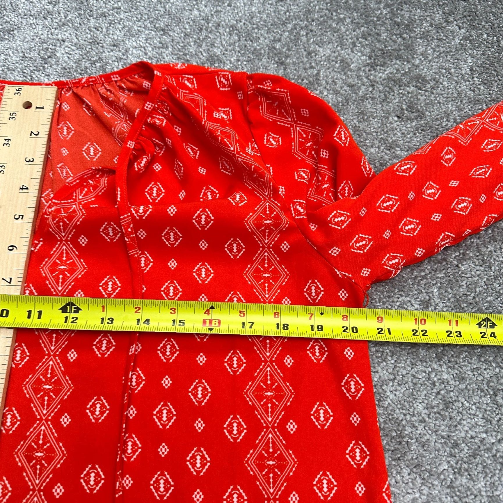 Vintage Unbranded Tunic Blouse Womens Medium Red Geometric Long Sleeve V-Neck Tie Casual Shirt Size M / US 6-8 / IT 42-44 - 6 Thumbnail