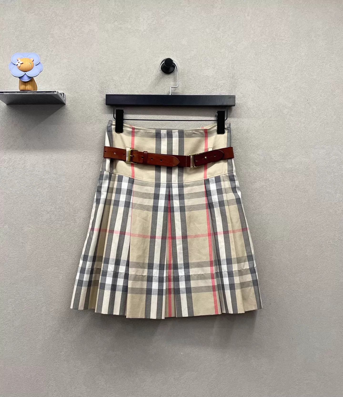 Burberry Burberry Women's Check Pleated Mini Skirt 34 Size 24" / US 00 / IT 34 - 1 Thumbnail