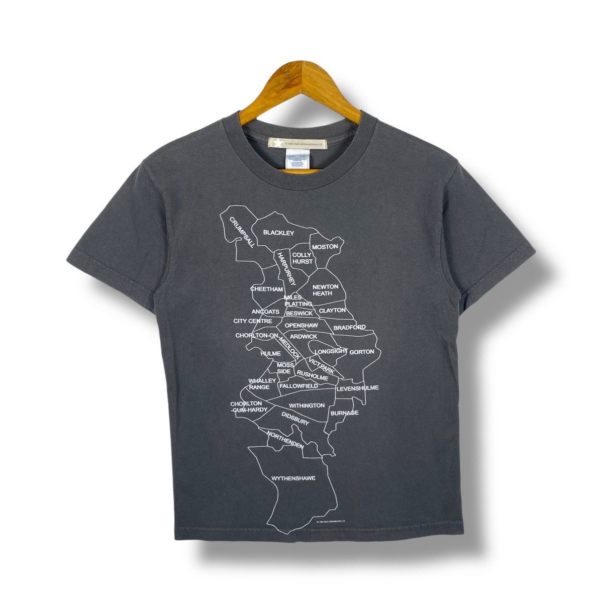Band Tees Vintage 00s OASIS Manchestar Tour Graphic Tee Shirt Small Size US S / EU 44-46 / 1 - 1 Thumbnail