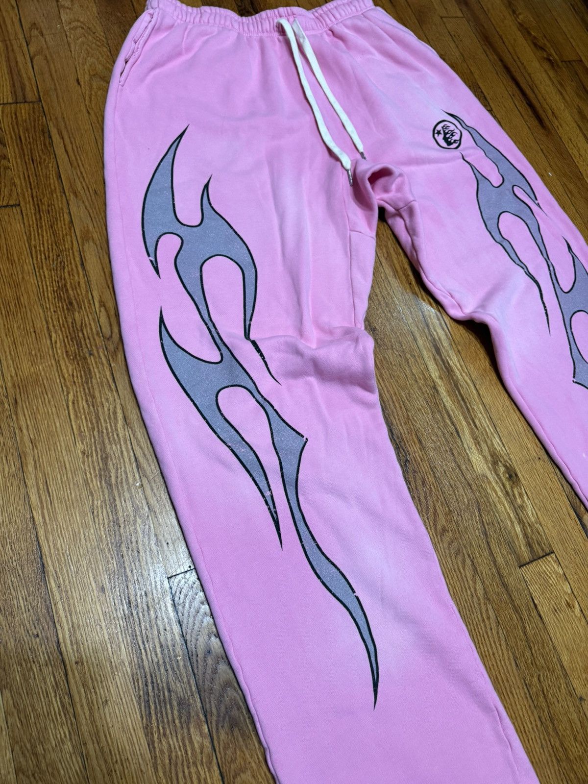 HELLSTAR Hellstar Flame Pink Sweatpants Size XXL Size US 38 / EU 54 - 2 Thumbnail