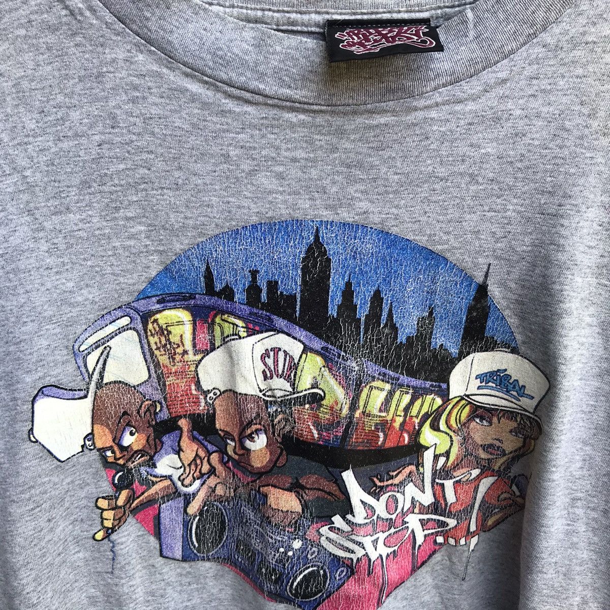 Tribal Streetwear Vintage 90s TRIBAL gear usa graphic tee Size US L / EU 52-54 / 3 - 4 Thumbnail