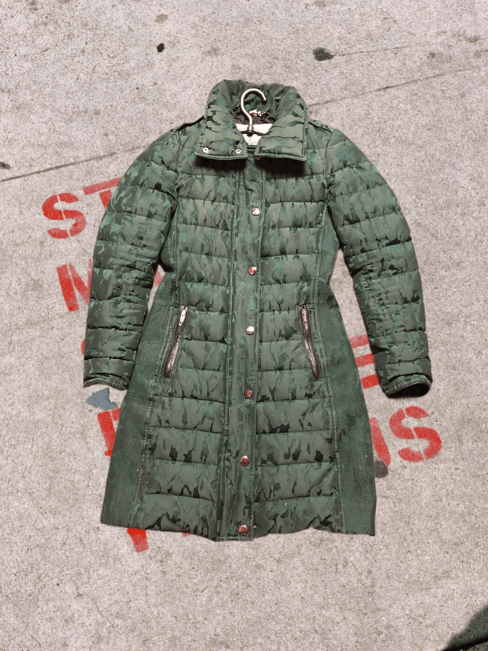Burberry BURBERRY Quilted Jacket Vintage 90s Size XS / US 0-2 / IT 36-38 - 1 Thumbnail