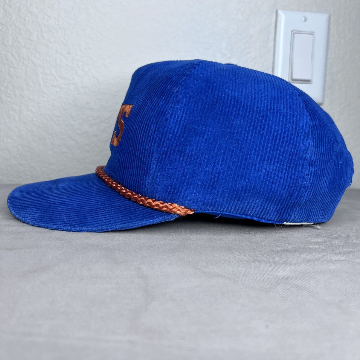 NBA 1990s NBA Cleveland Cavaliers Corduroy Embroidered Snapback Size ONE SIZE - 6 Thumbnail