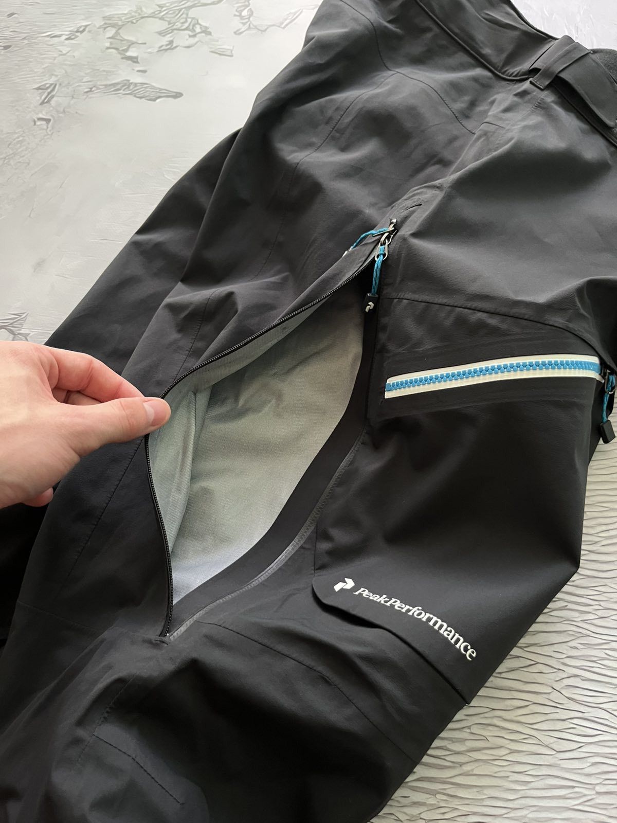 Peak Performance Peak Performance Women's Gore-Tex Active Ski Snow Pants Size 28" / US 6 / IT 42 - 4 Thumbnail