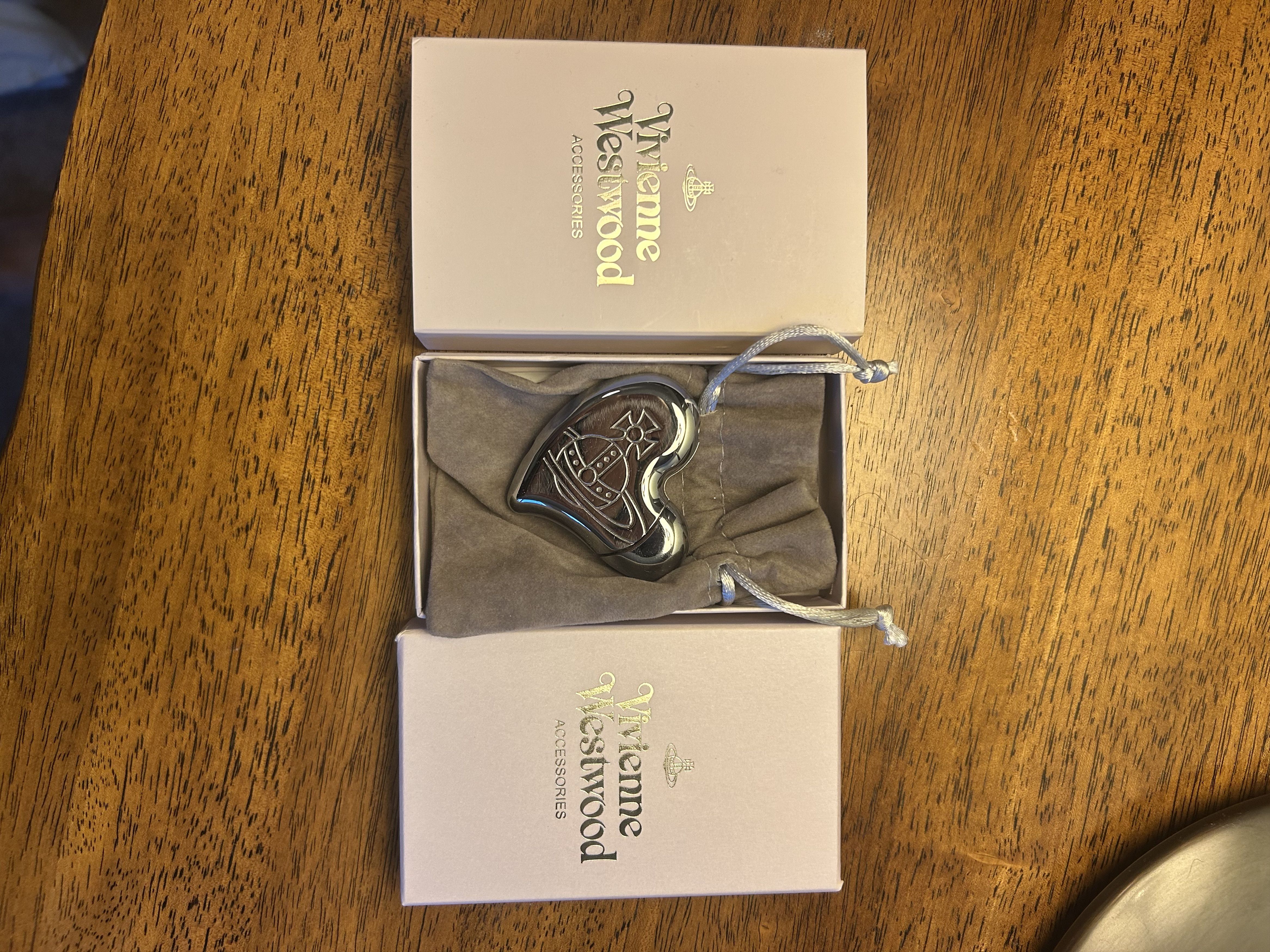 Vivienne Westwood Vivienne Westwood Heart Orb Lighter | Grailed