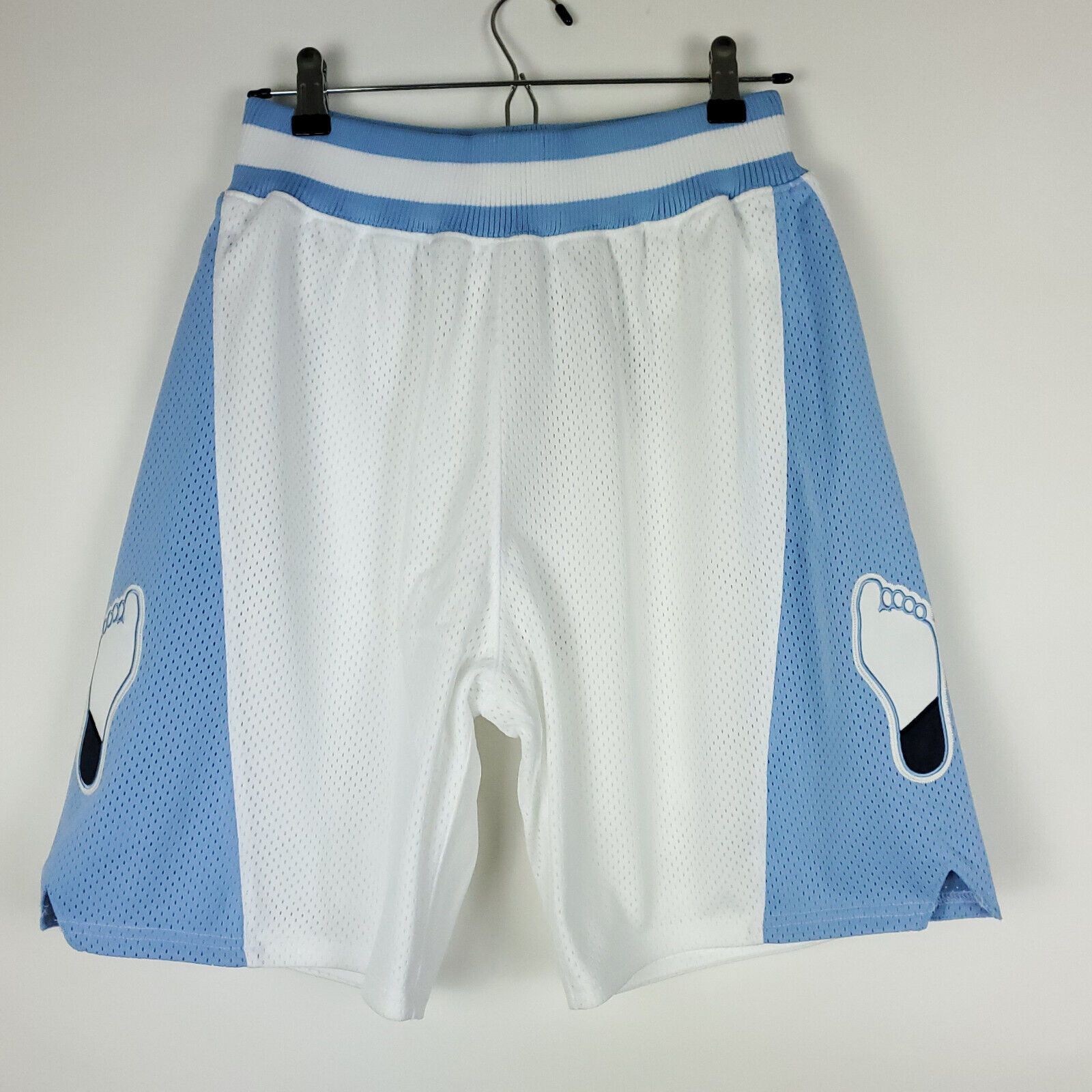 Mitchell & Ness Mitchell & Ness UNC Tar Heels NCAA Shorts S Small NWT Size US 30 / EU 46 - 2 Thumbnail