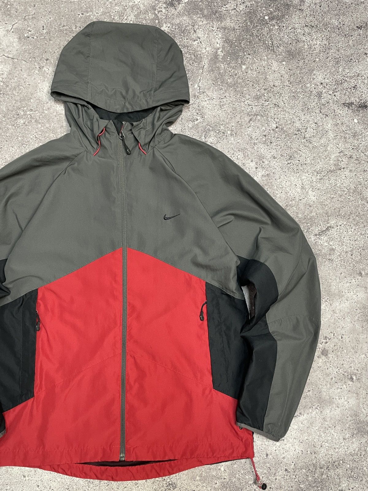 Vintage Vintage Nike Windbreaker Y2K Drill Nylon Multicolour Jacket Size US S / EU 44-46 / 1 - 3 Thumbnail