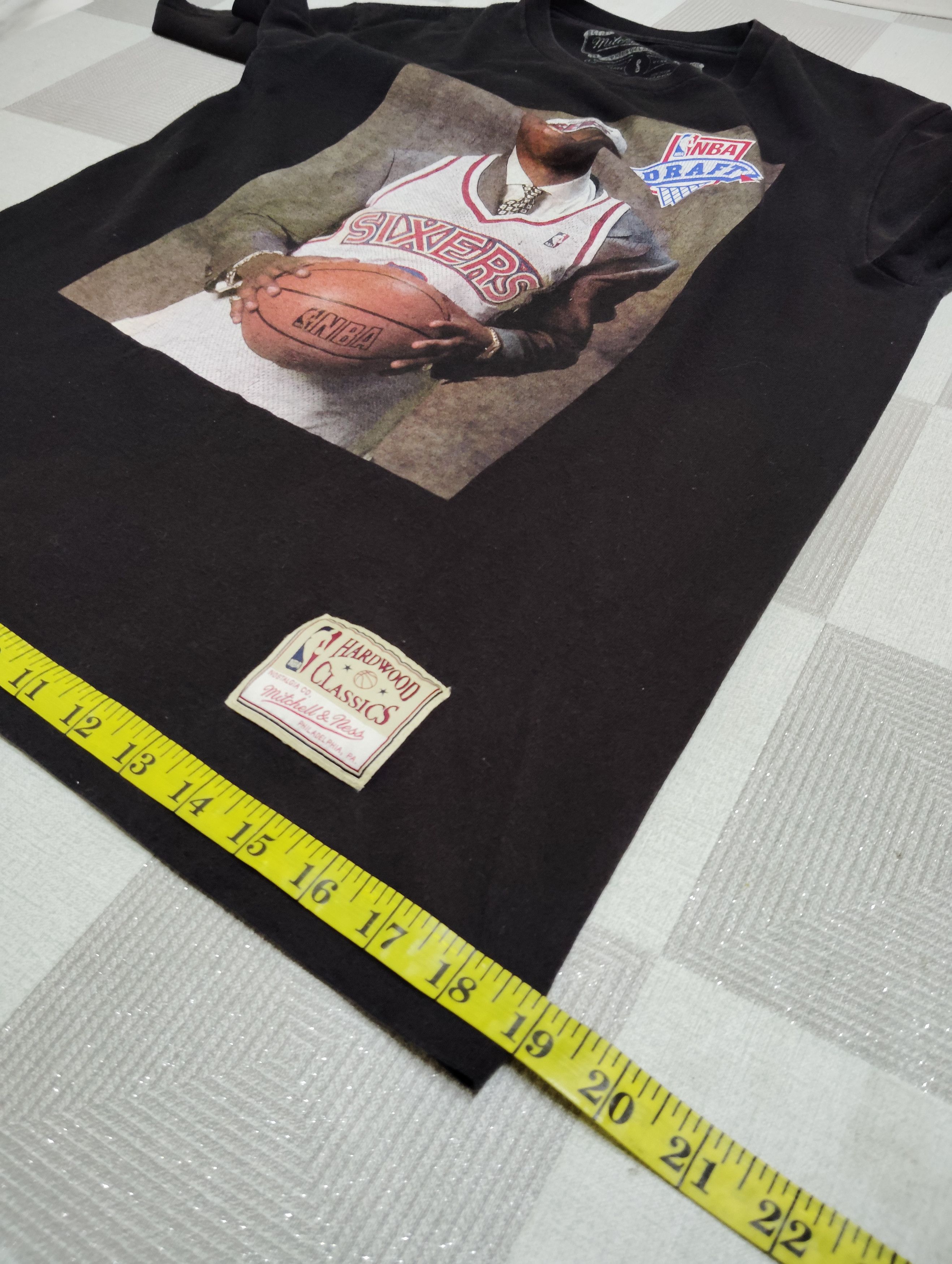 Mitchell & Ness × NBA × Vintage ALLEN IVERSON Philadelphia 76ers NBA Draft Rookie Size US S / EU 44-46 / 1 - 11 Thumbnail