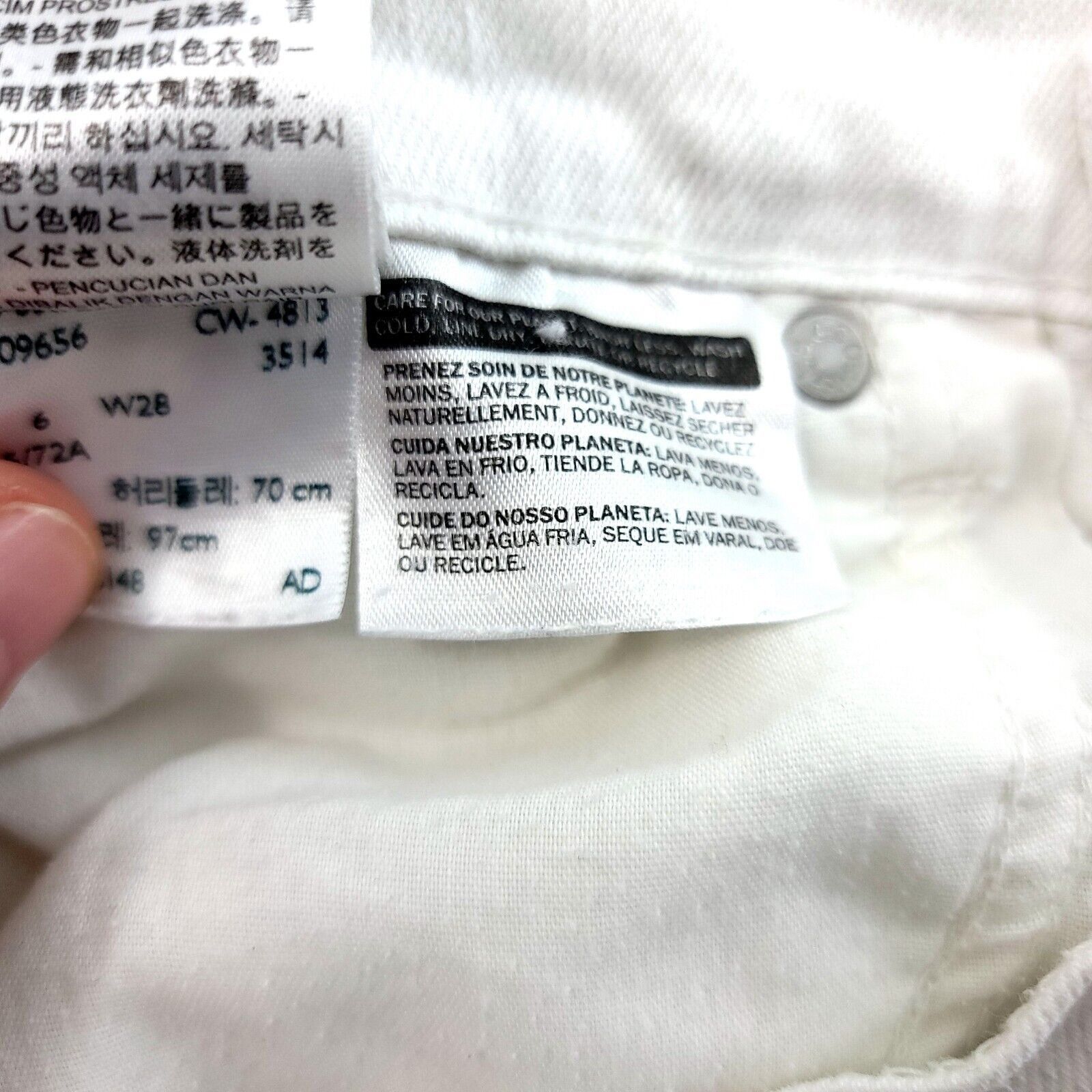 Levi's Levi's White Denim Capri Mid Rise Size 6 Jeans 29/18 Size 28" / US 6 / IT 42 - 7 Thumbnail