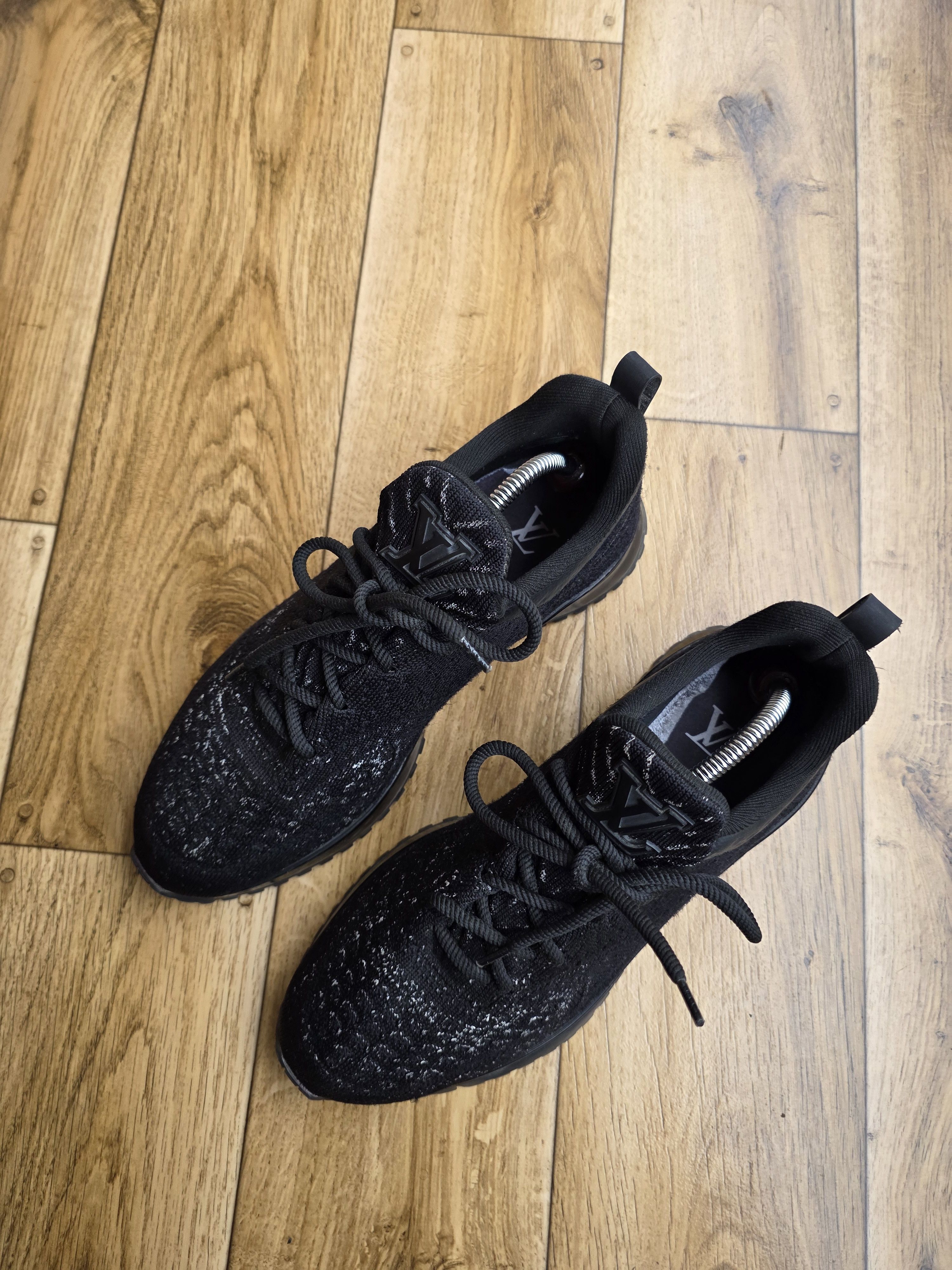 Louis Vuitton LOUIS VUITTON V.N.R KNIT SNEAKERS Size US 10 / EU 43 - 2 Thumbnail