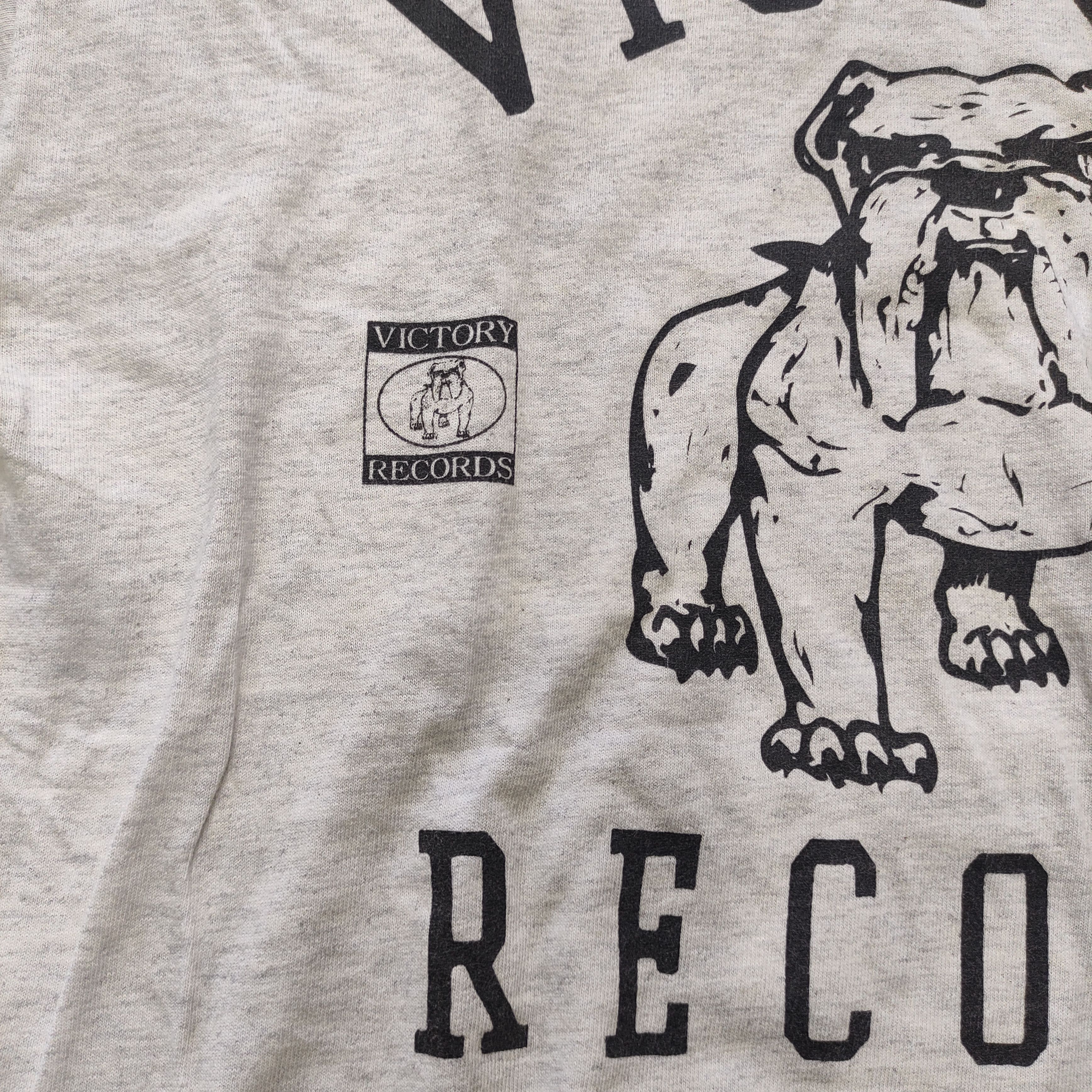 Band Tees Victory Records T shirt 2000s Size US L / EU 52-54 / 3 - 4 Thumbnail