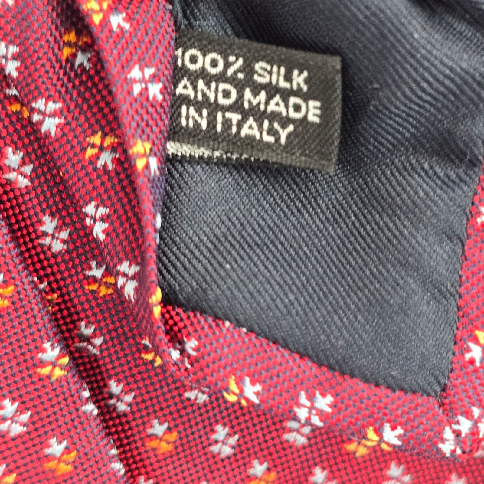 Barneys New York Barneys New York Red Floral 100% Silk Italy Men's Neck Tie Size 30 - 5 Thumbnail