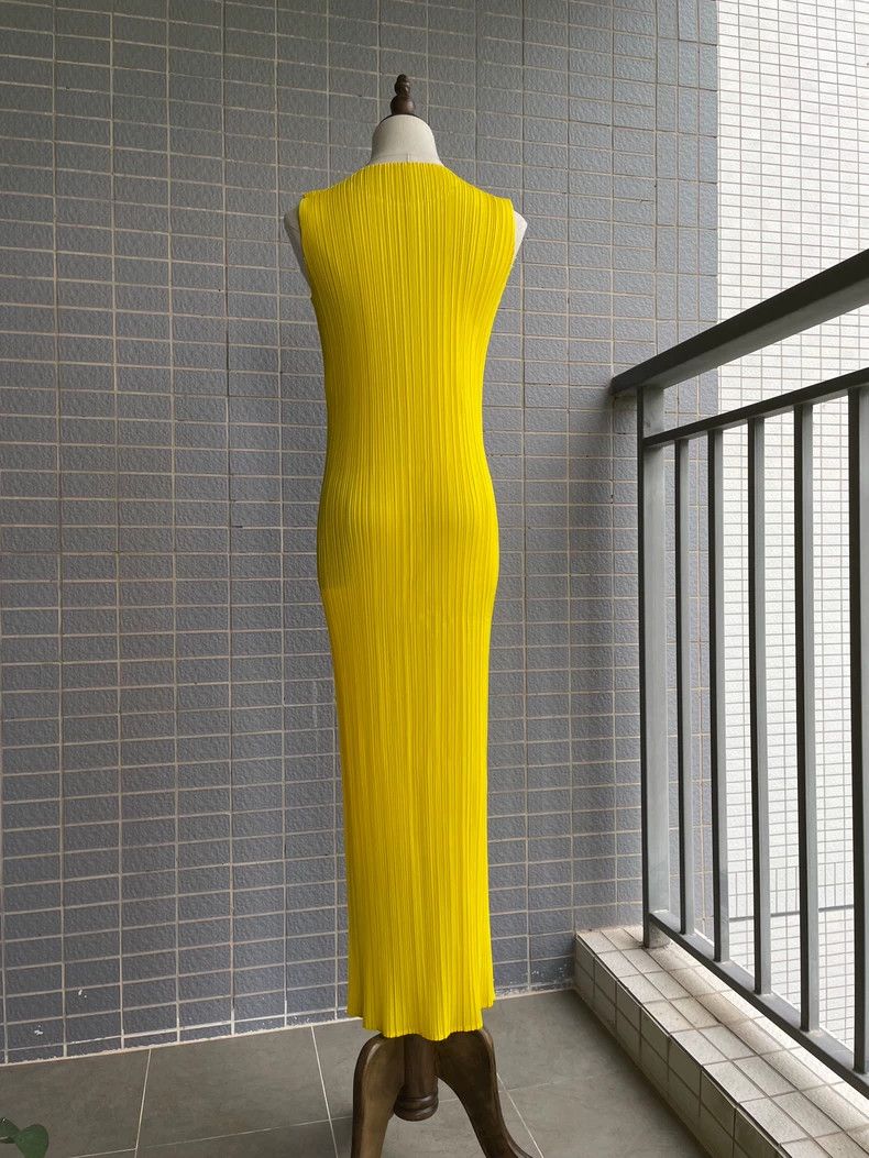 Issey Miyake Issey Miyake size:2 Yellow pleated pencil dress Size XS / US 0-2 / IT 36-38 - 6 Thumbnail