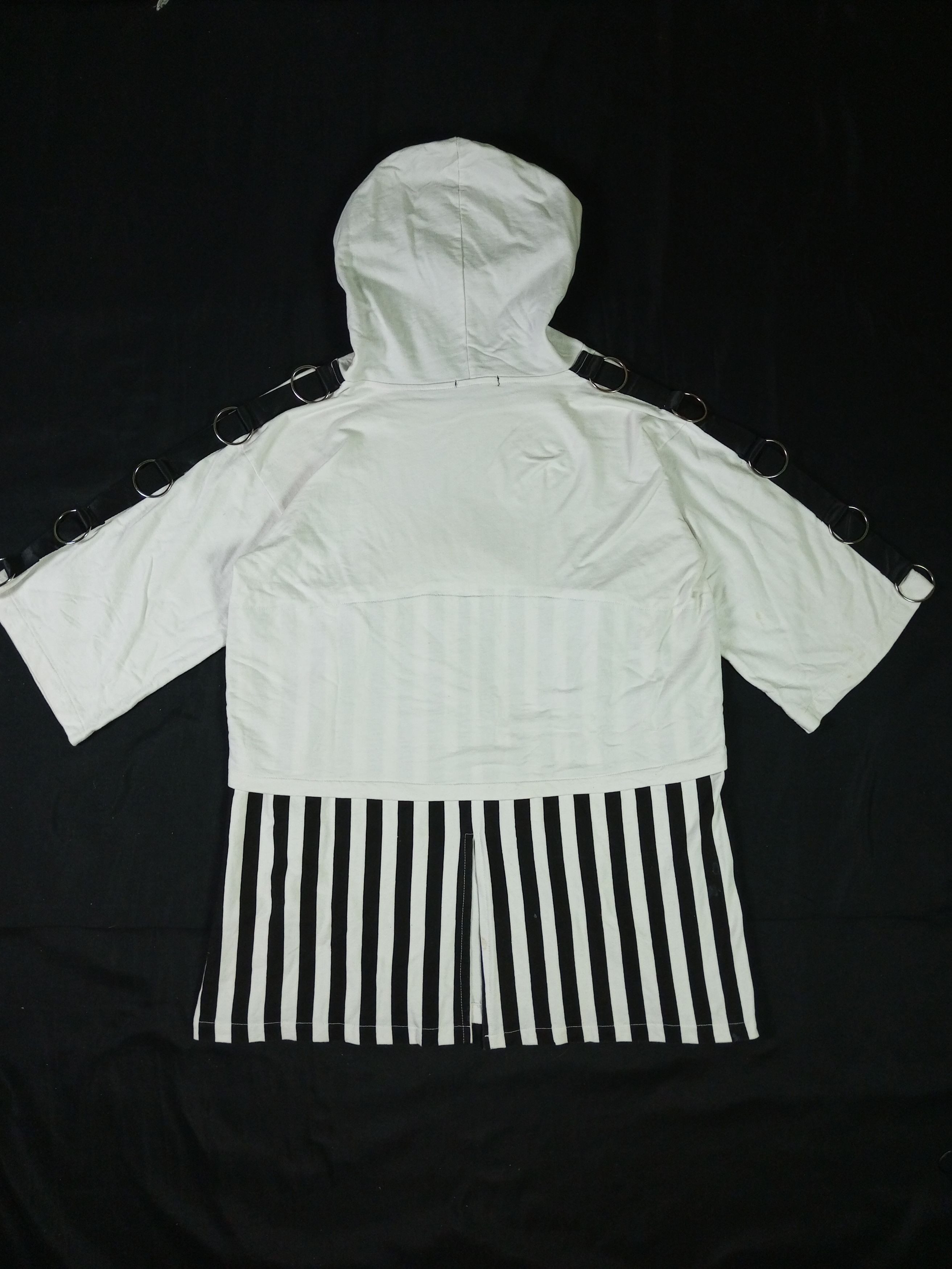 Japanese Brand Y2K Crazy Punk VKEI Style Japanese Hoodie One eye Riot Size US L / EU 52-54 / 3 - 13 Thumbnail