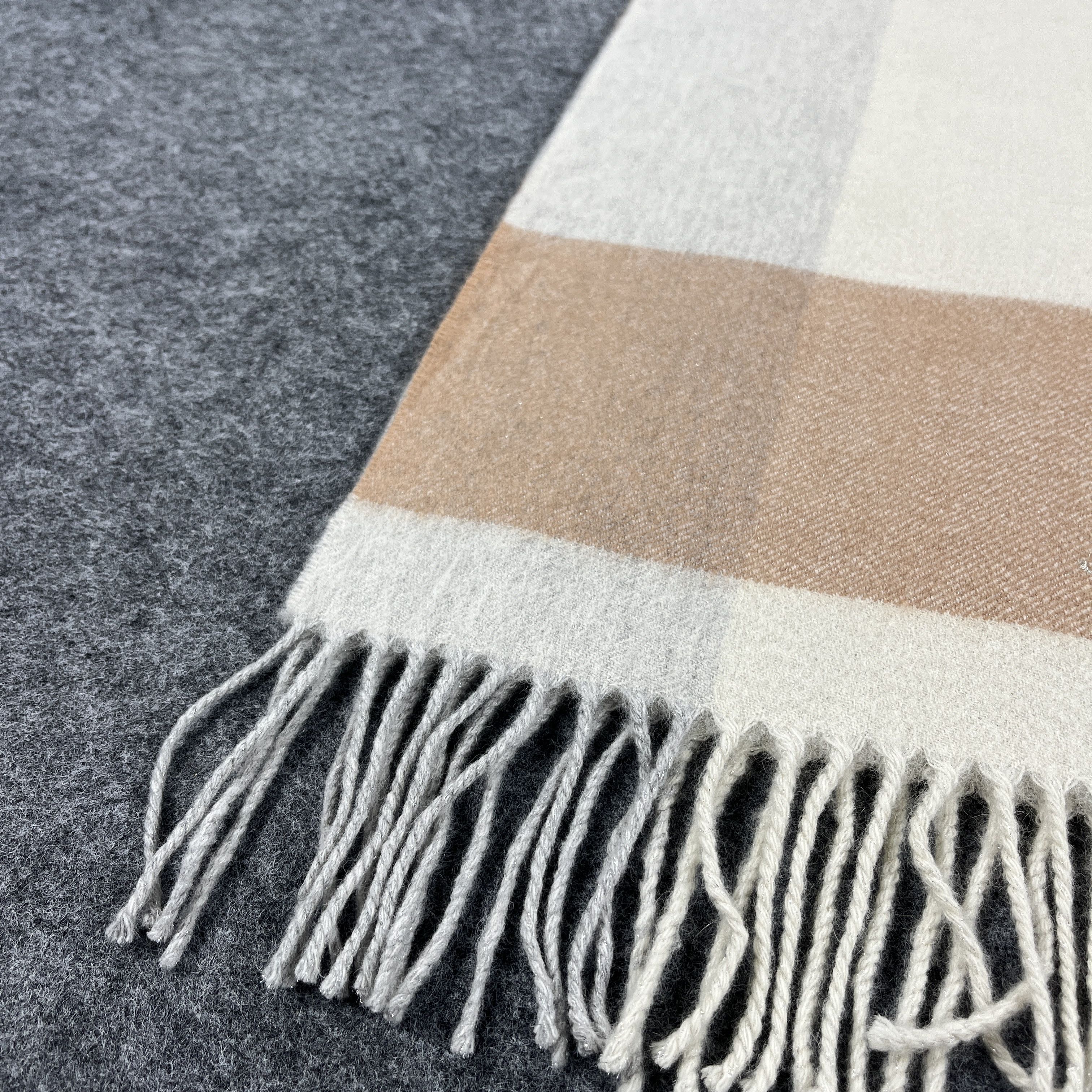 Jil Stuart Jil Stuart Scarf / Muffler / Neckwear T1054 Size ONE SIZE - 7 Thumbnail