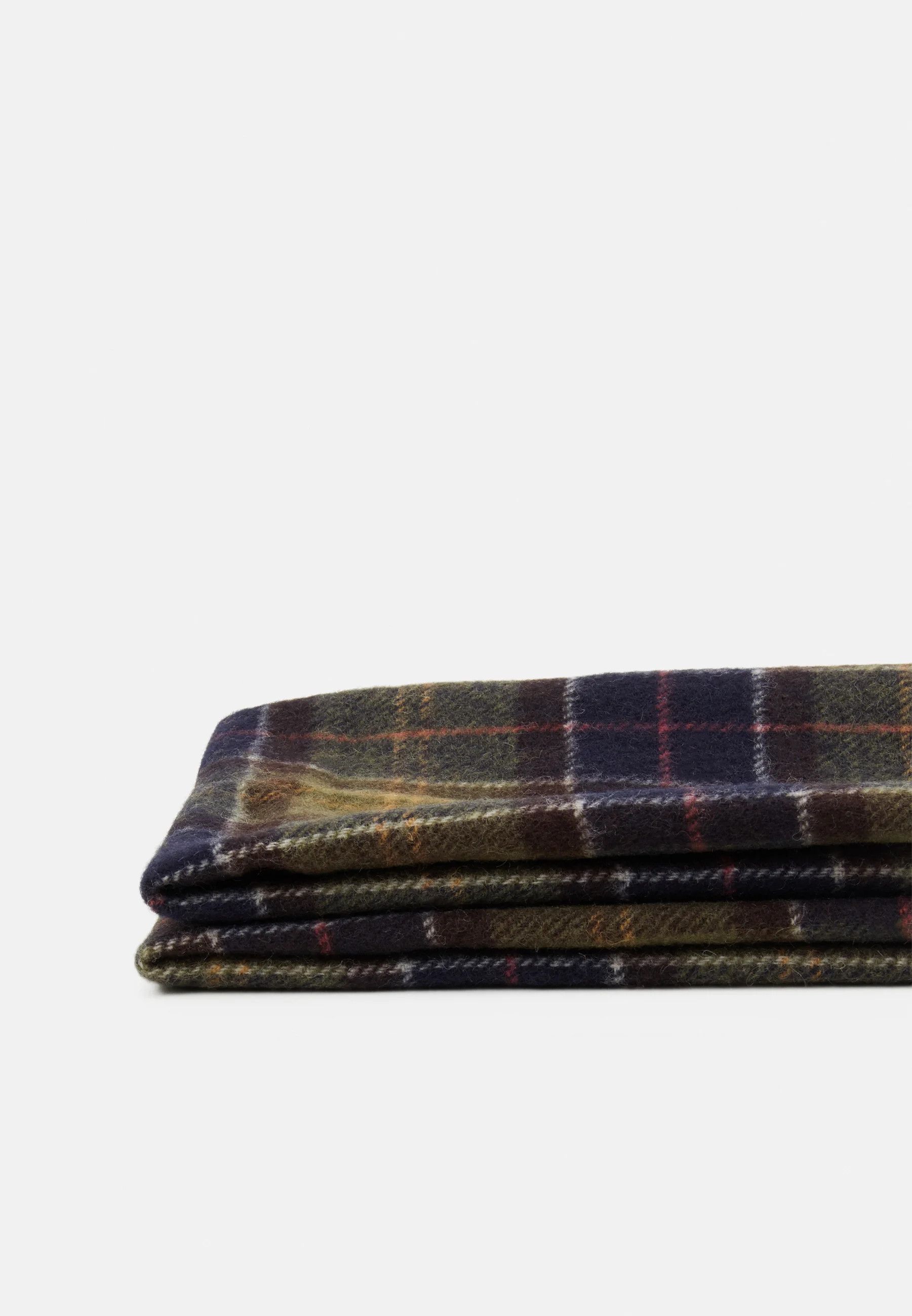 Barbour [OS] Wool Scarf in Green Tartan Size ONE SIZE - 5 Thumbnail