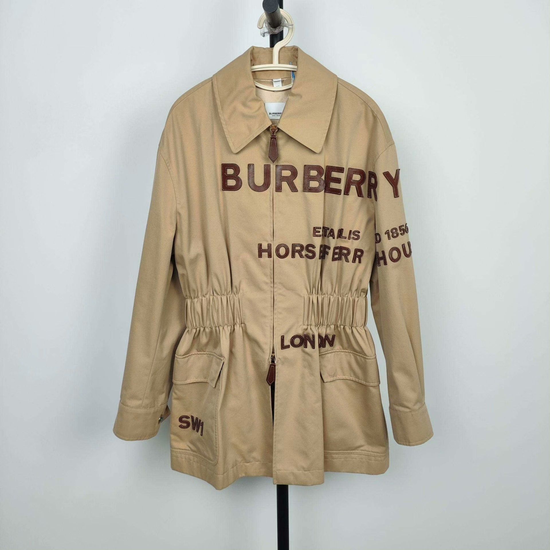 Burberry Burberry Beige Coat 40 Women Size M / US 6-8 / IT 42-44 - 1 Thumbnail