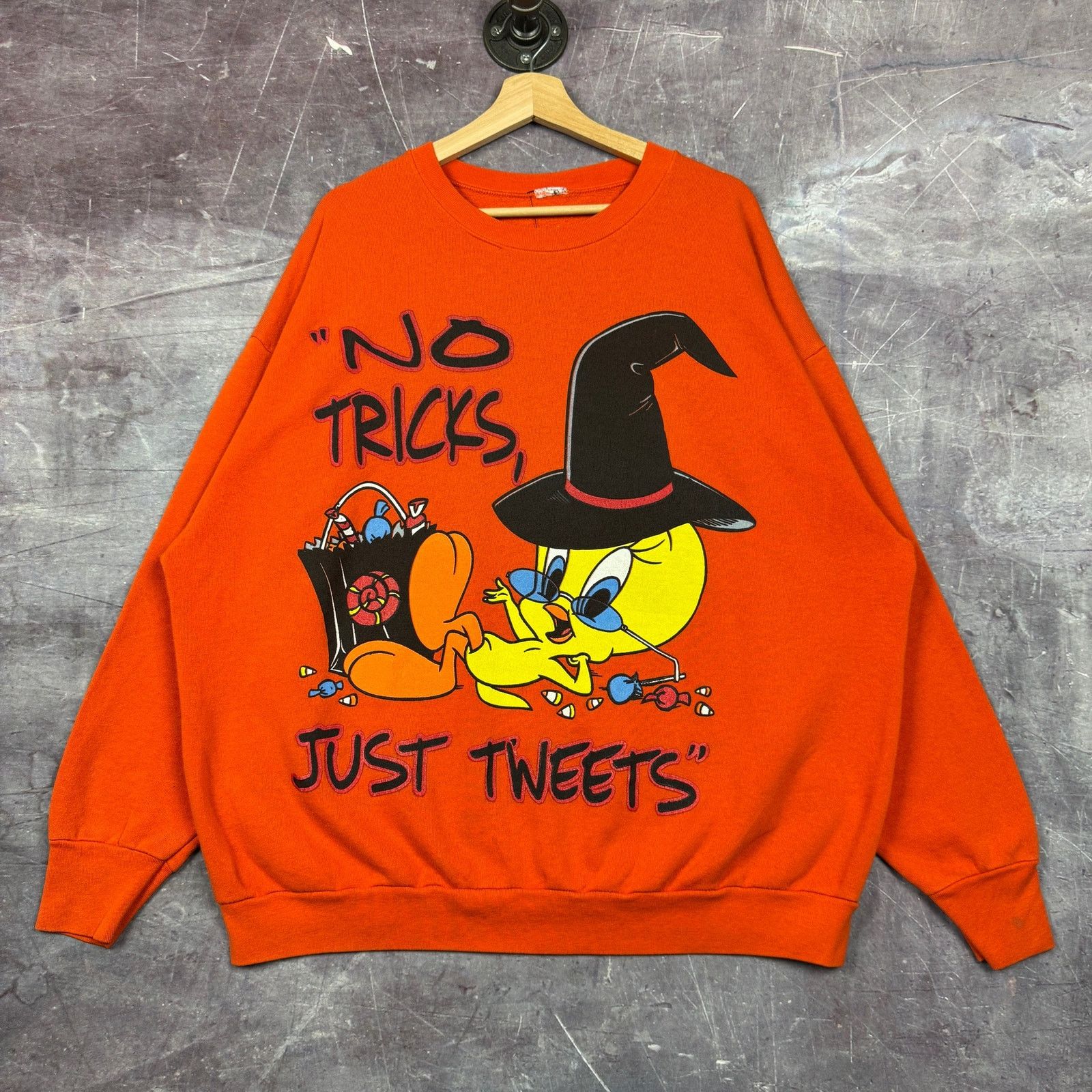 Vintage 90s Orange Tweety No Tricks Just Tweets Sweatshirt XL 2628 Size US XL / EU 56 / 4 - 1 Thumbnail