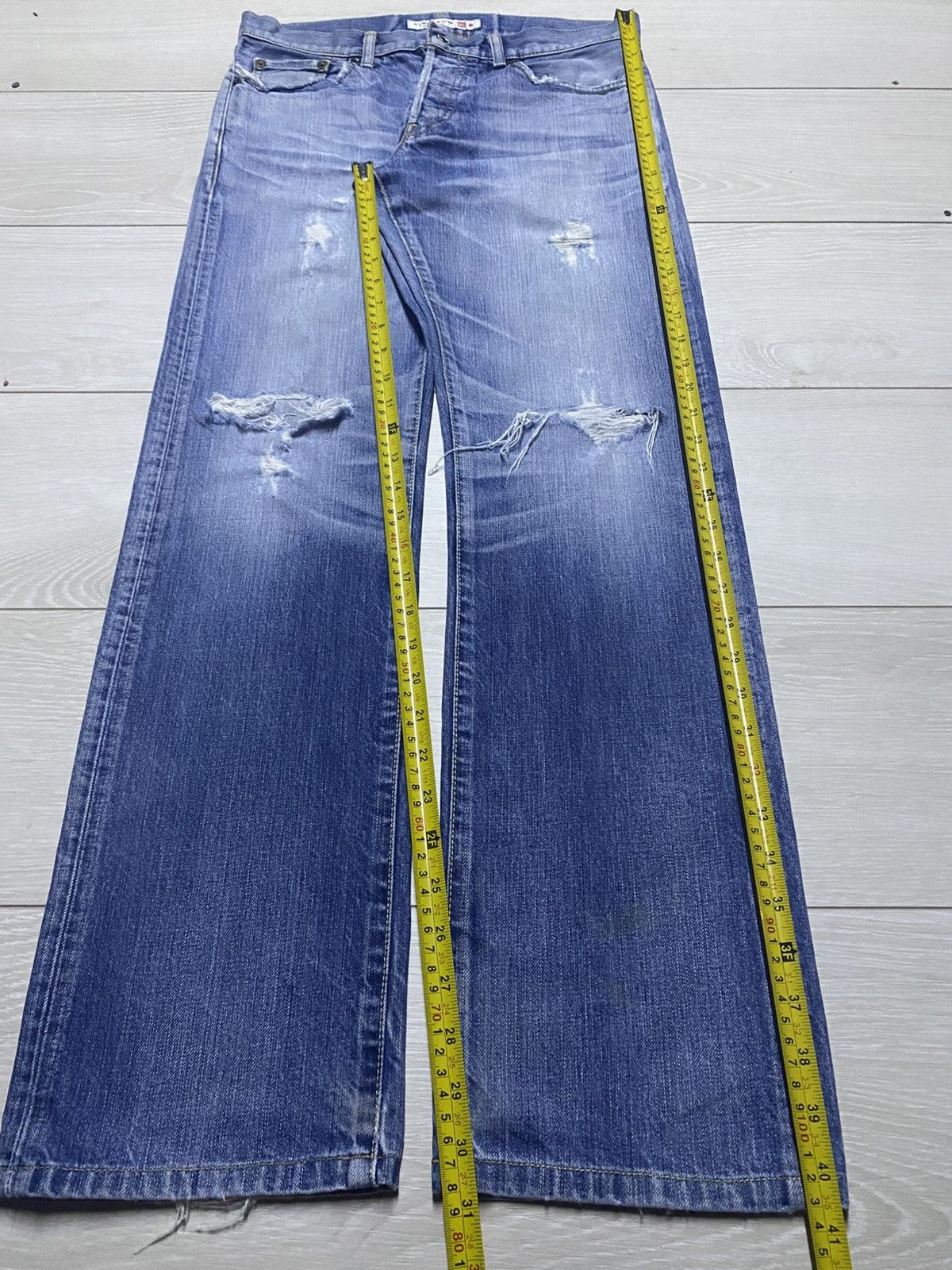 Uniqlo All Made In Japan Uniqlo Distressed ButtonFly Straight Jeans Size US 31 - 18 Thumbnail
