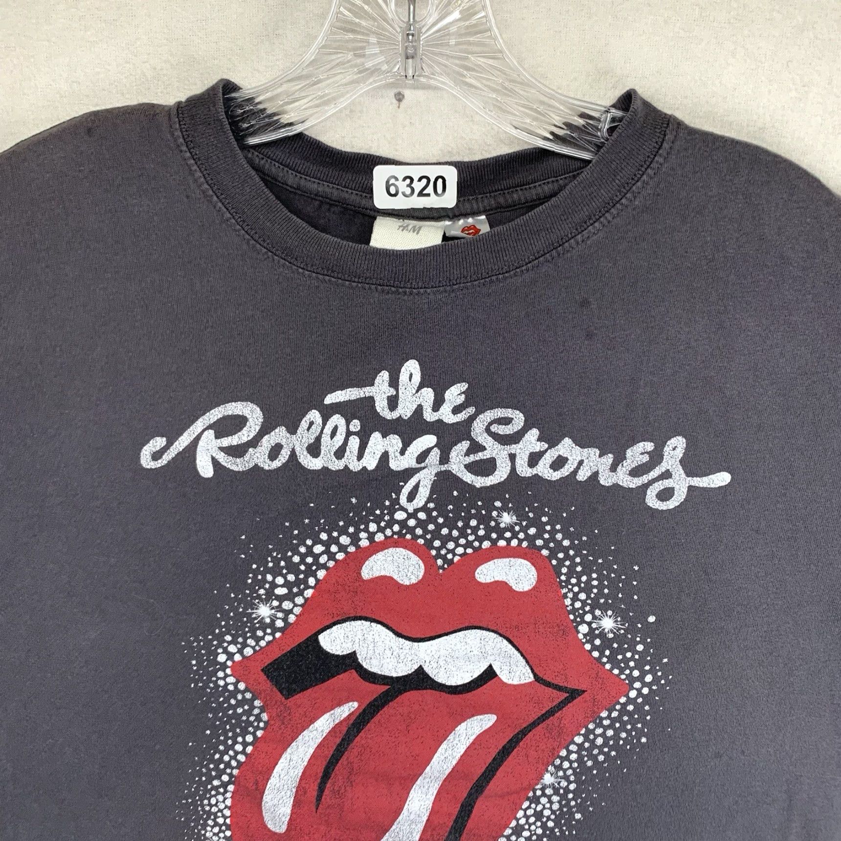 H&M H&M The Rolling Stones Graphic T-Shirt Women’s Medium Faded Gray Crop Big Lips Logo Rock Music Grunge Size M / US 6-8 / IT 42-44 - 6 Thumbnail